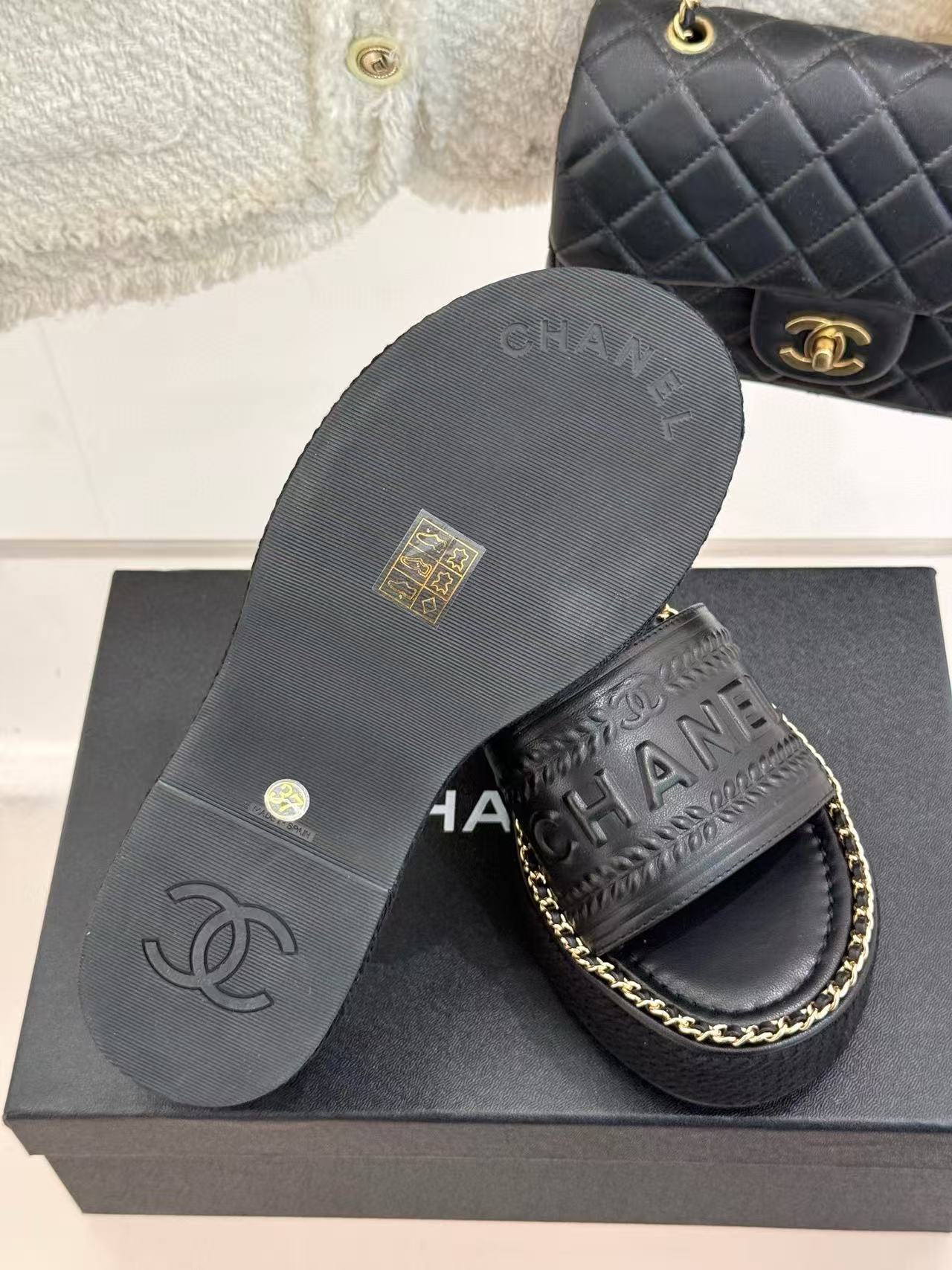 CHANE1 チェーンレター 厚底スリッパ【50％割引+送料無料】