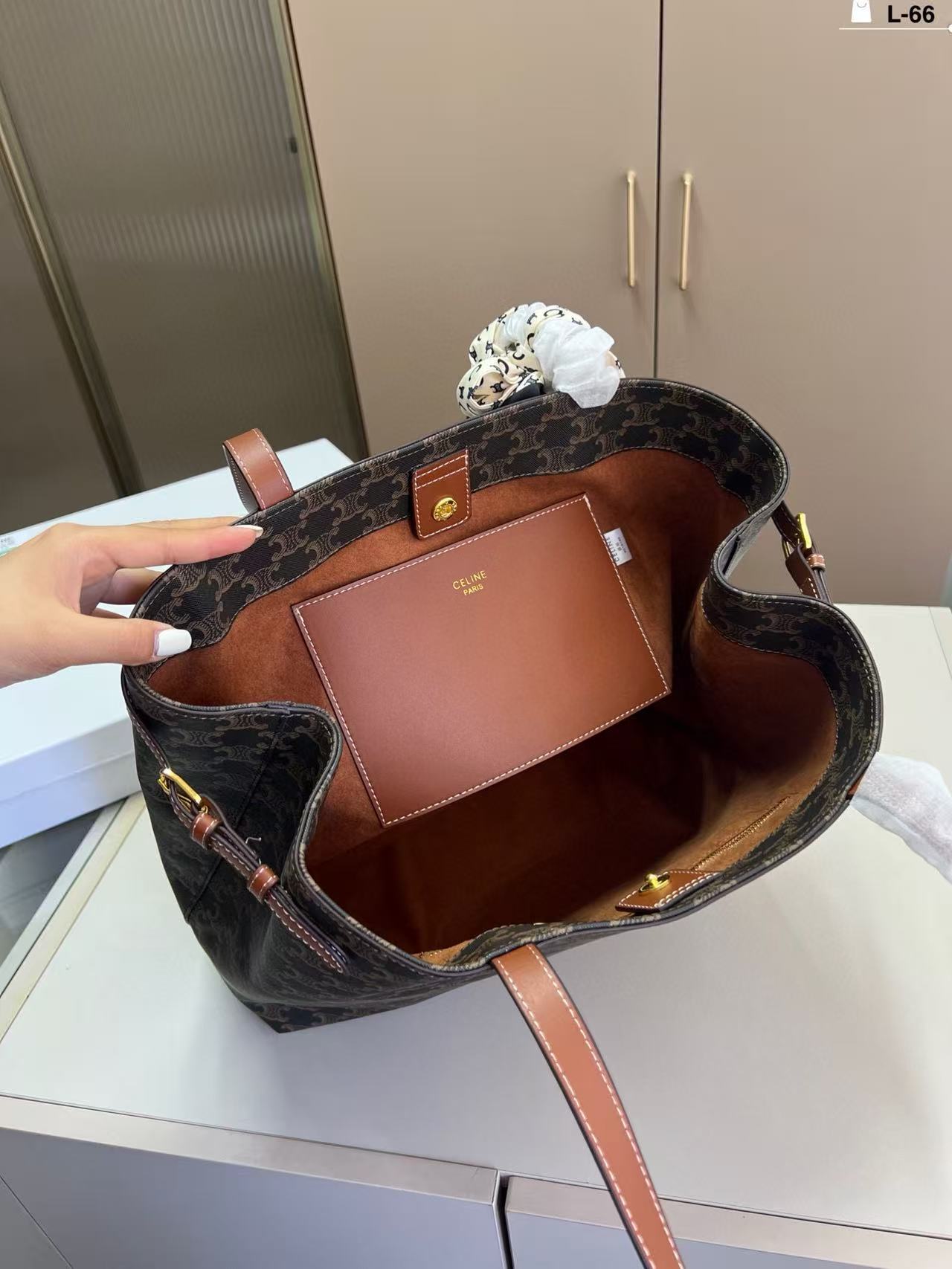 CEL1NE 凱旋門プリント ショッピングバッグ【50％割引+送料無料】