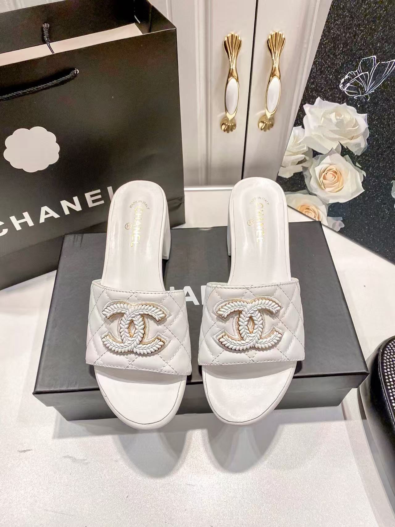 CHANE1 ダブルC チェック柄 ローヒール スリッパ【50％割引+送料無料】