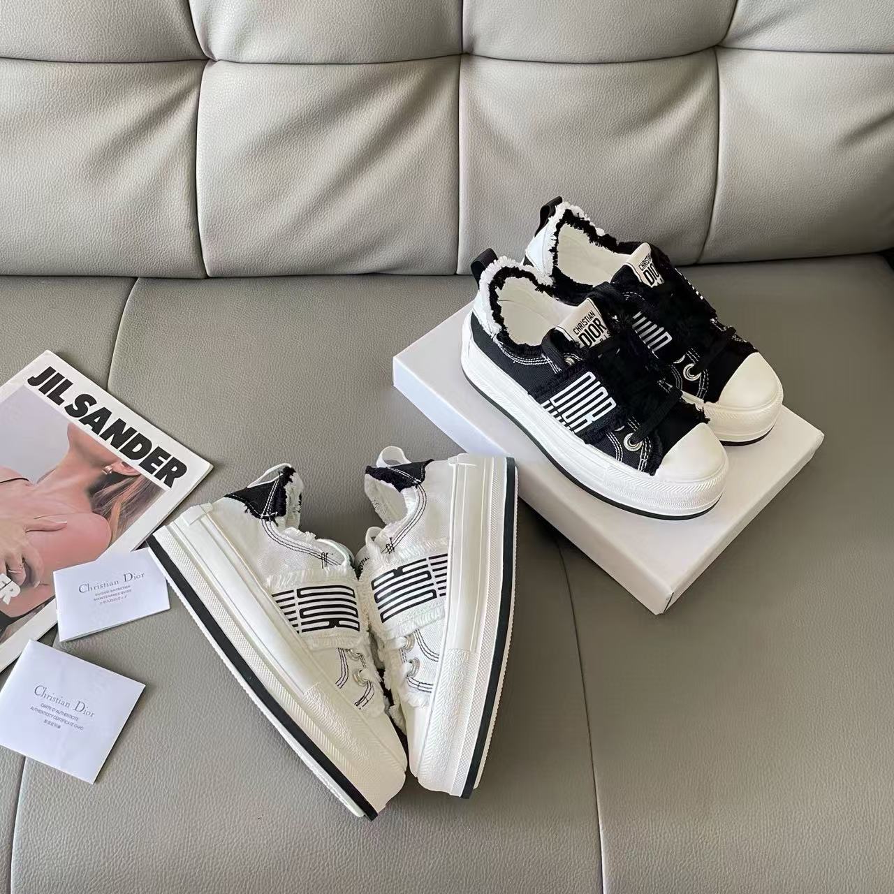 DI0R 刺繍キャンバススニーカー【50％割引+送料無料】