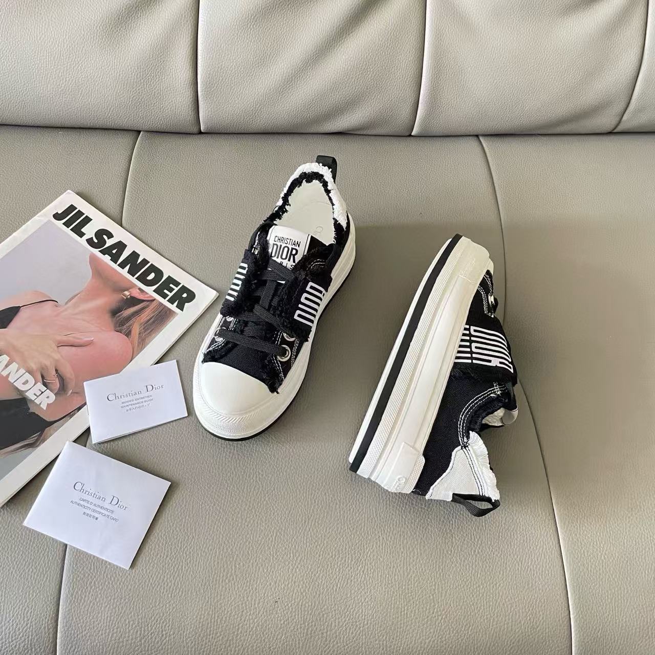 DI0R 刺繍キャンバススニーカー【50％割引+送料無料】