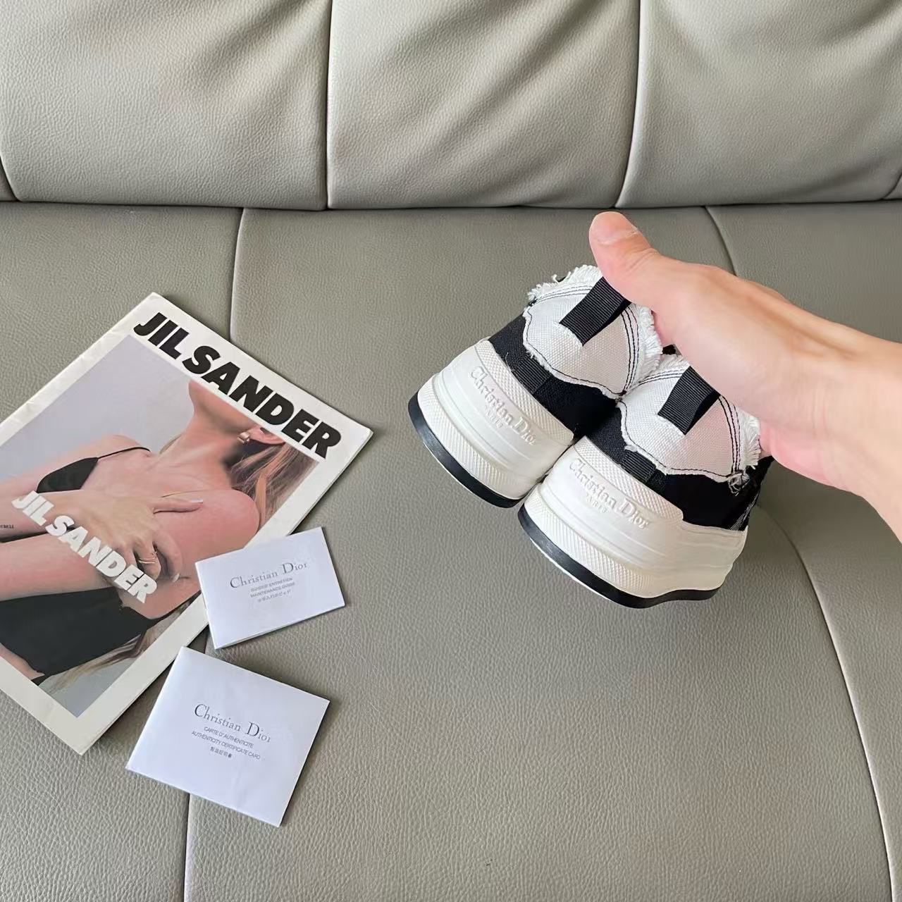 DI0R 刺繍キャンバススニーカー【50％割引+送料無料】