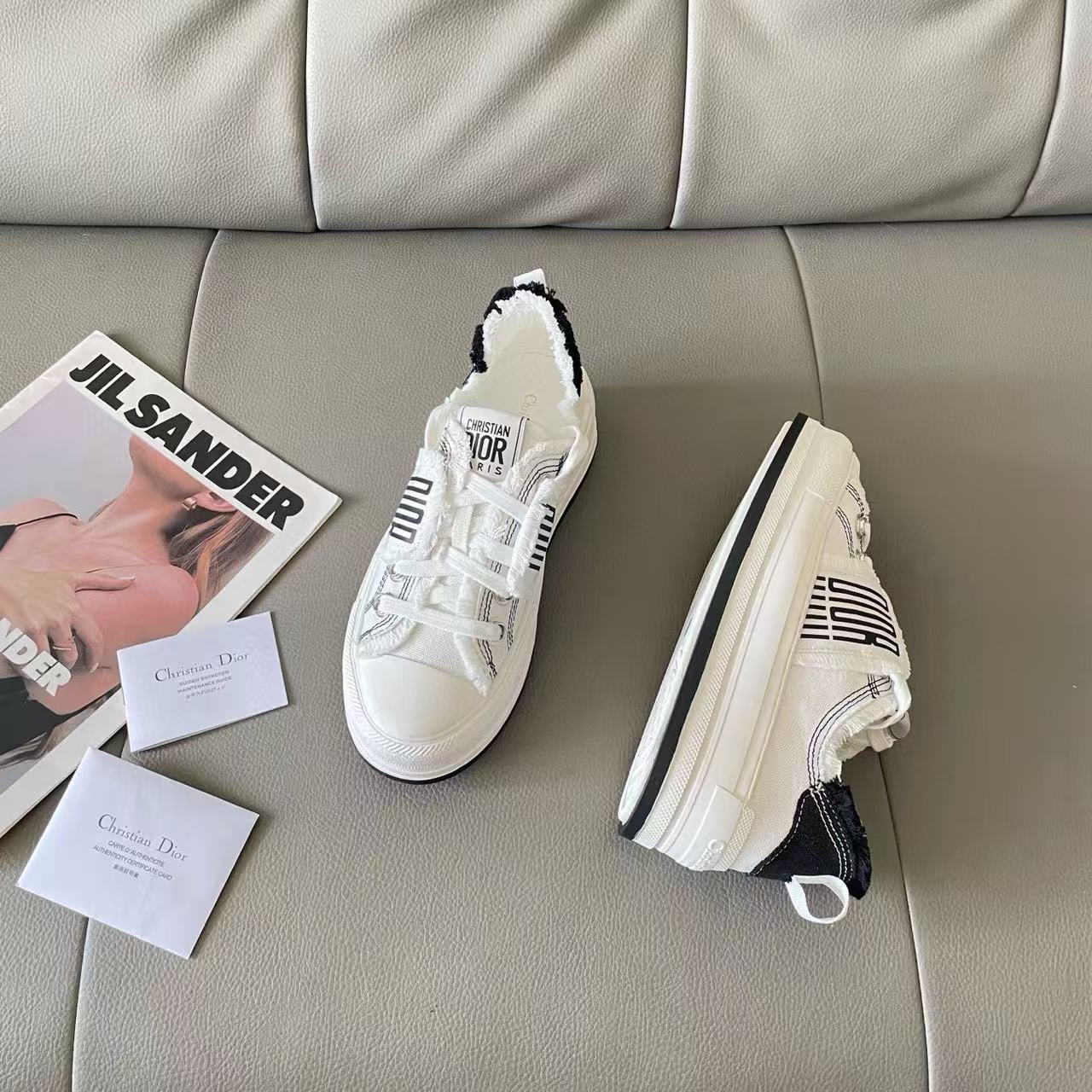 DI0R 刺繍キャンバススニーカー【50％割引+送料無料】