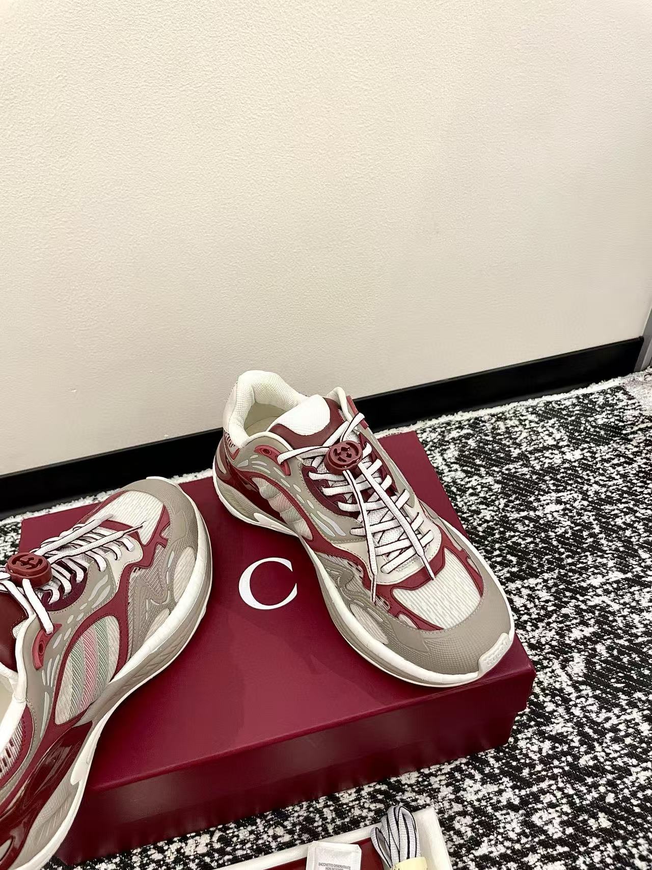 GUCC1の高品質ダッドスニーカー【50％割引+送料無料】