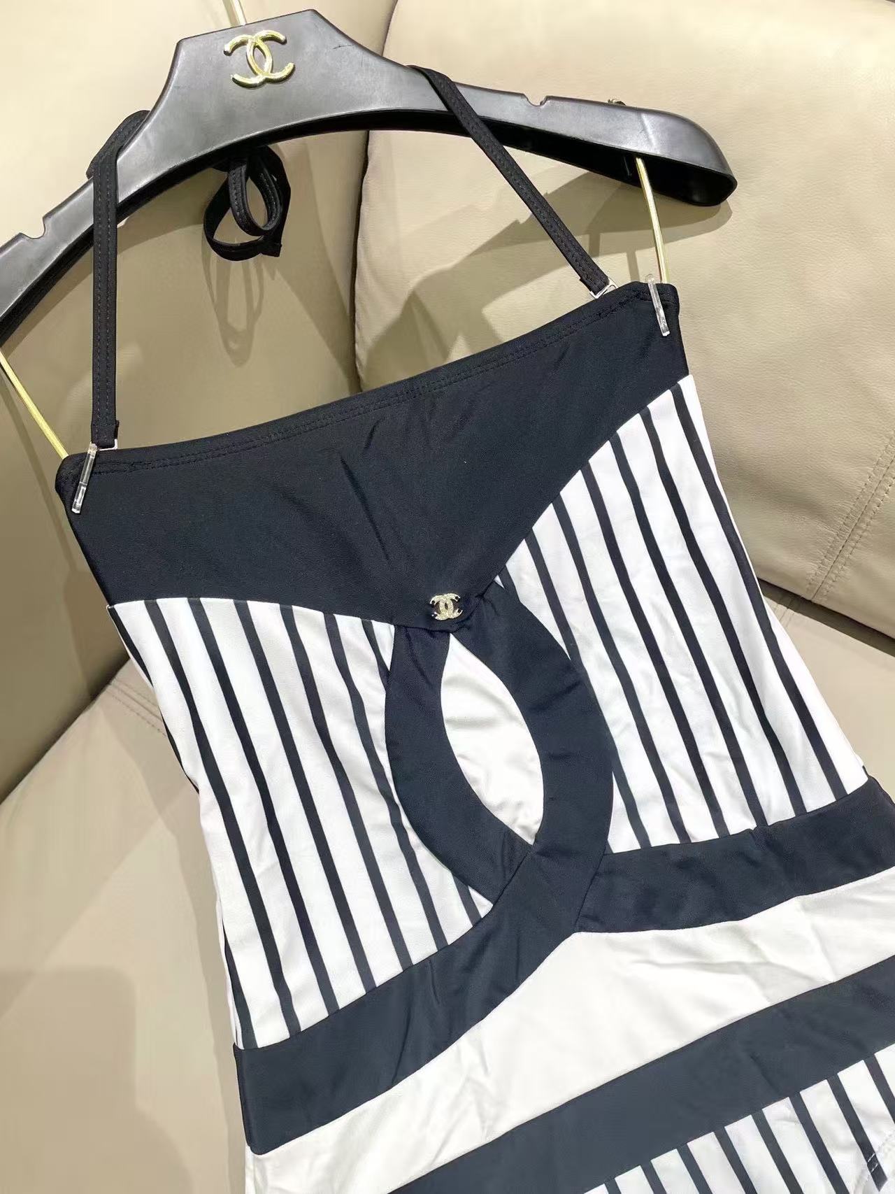 CHANE1 ブラック＆ホワイト ダブルC ワンピース水着【50％割引+送料無料】