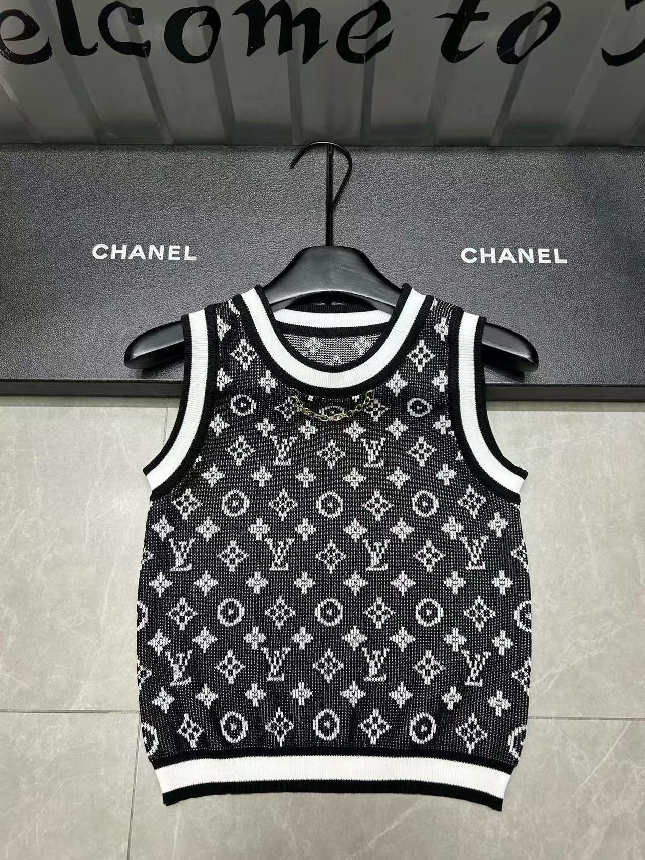 LVチェーンプリントウールベスト【50％割引+送料無料】