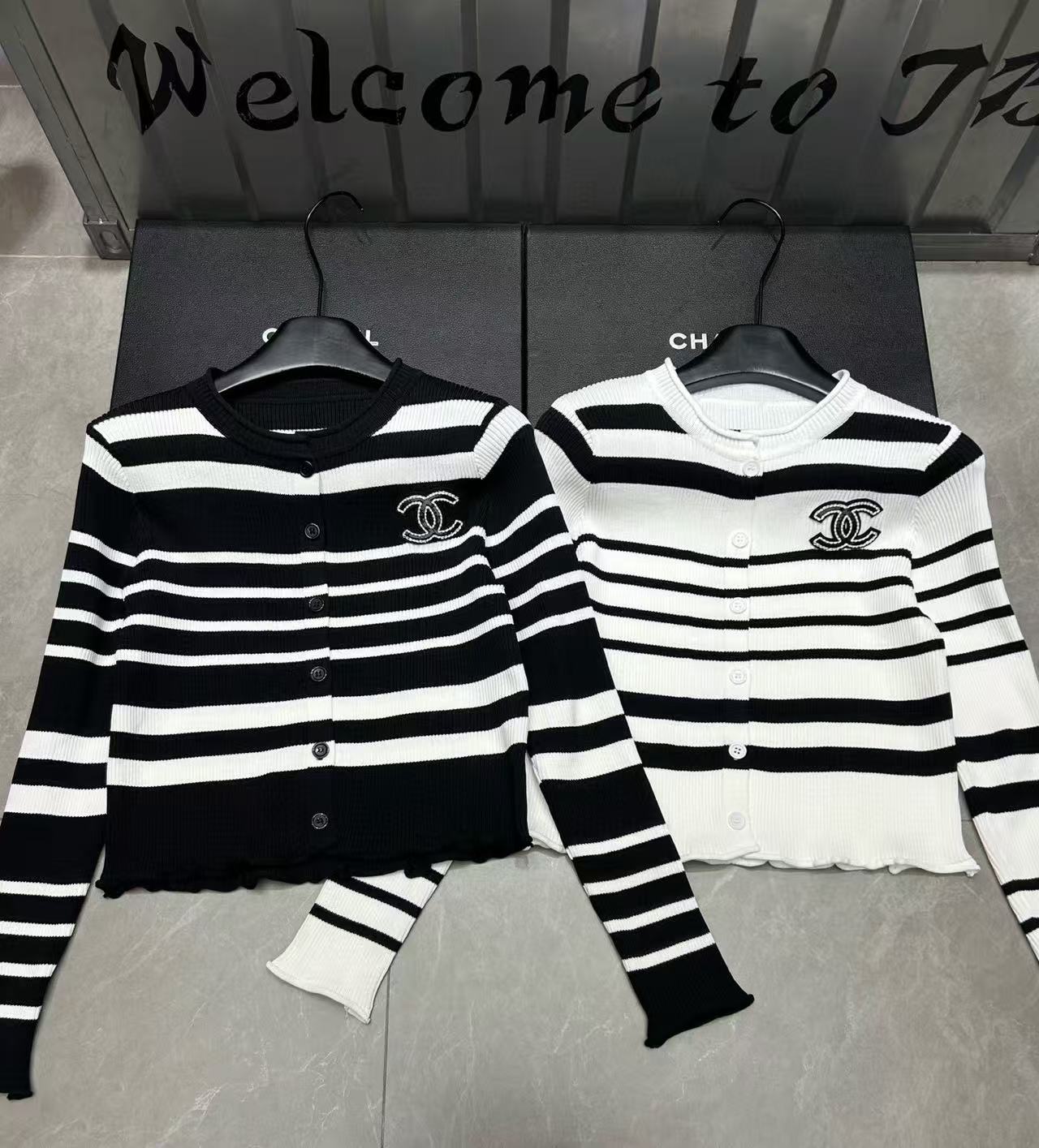 CHANE1 ブラック＆ホワイト ダブルC ウールカーディガン【50％割引+送料無料】