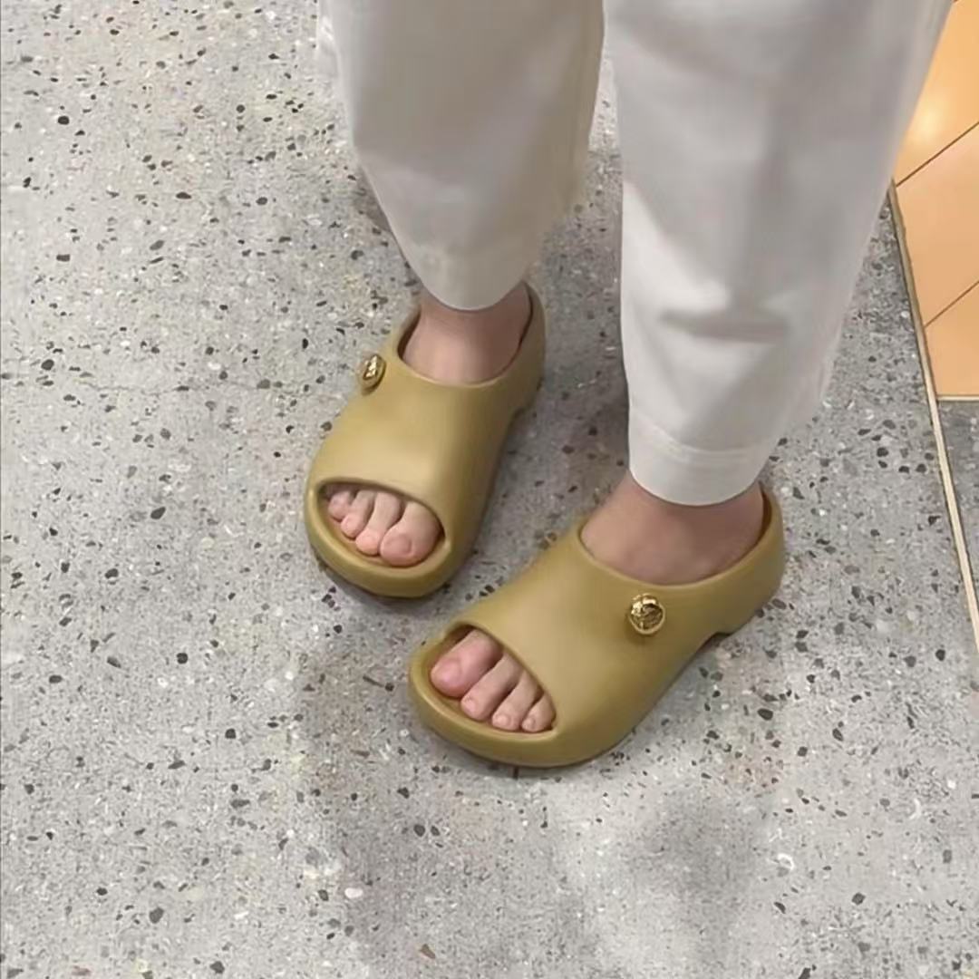 L0WEWの高品質ビーチスリッパ【50％割引+送料無料】