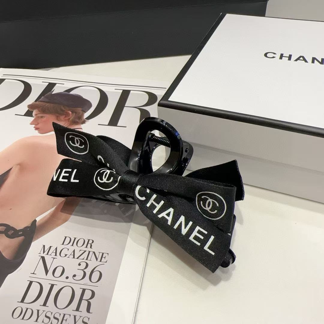 CHANE1 ダブルC文字ヘアピン【50％割引+送料無料】