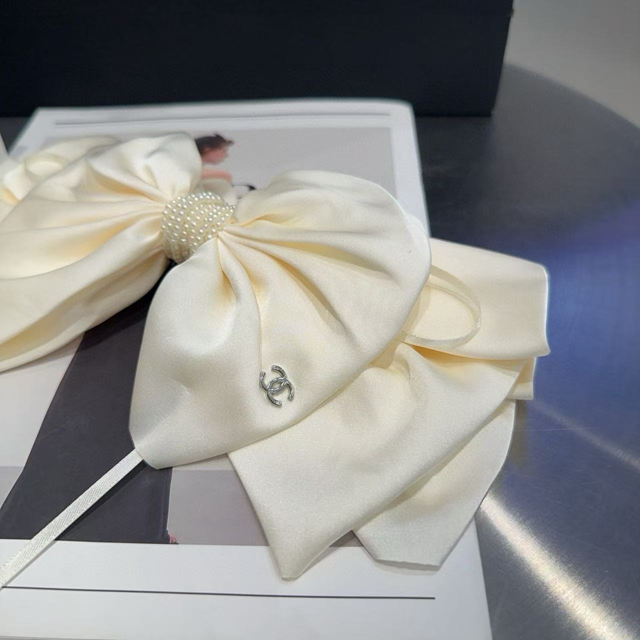 CHANE1 ダブルCパールヘアピン【50％割引+送料無料】