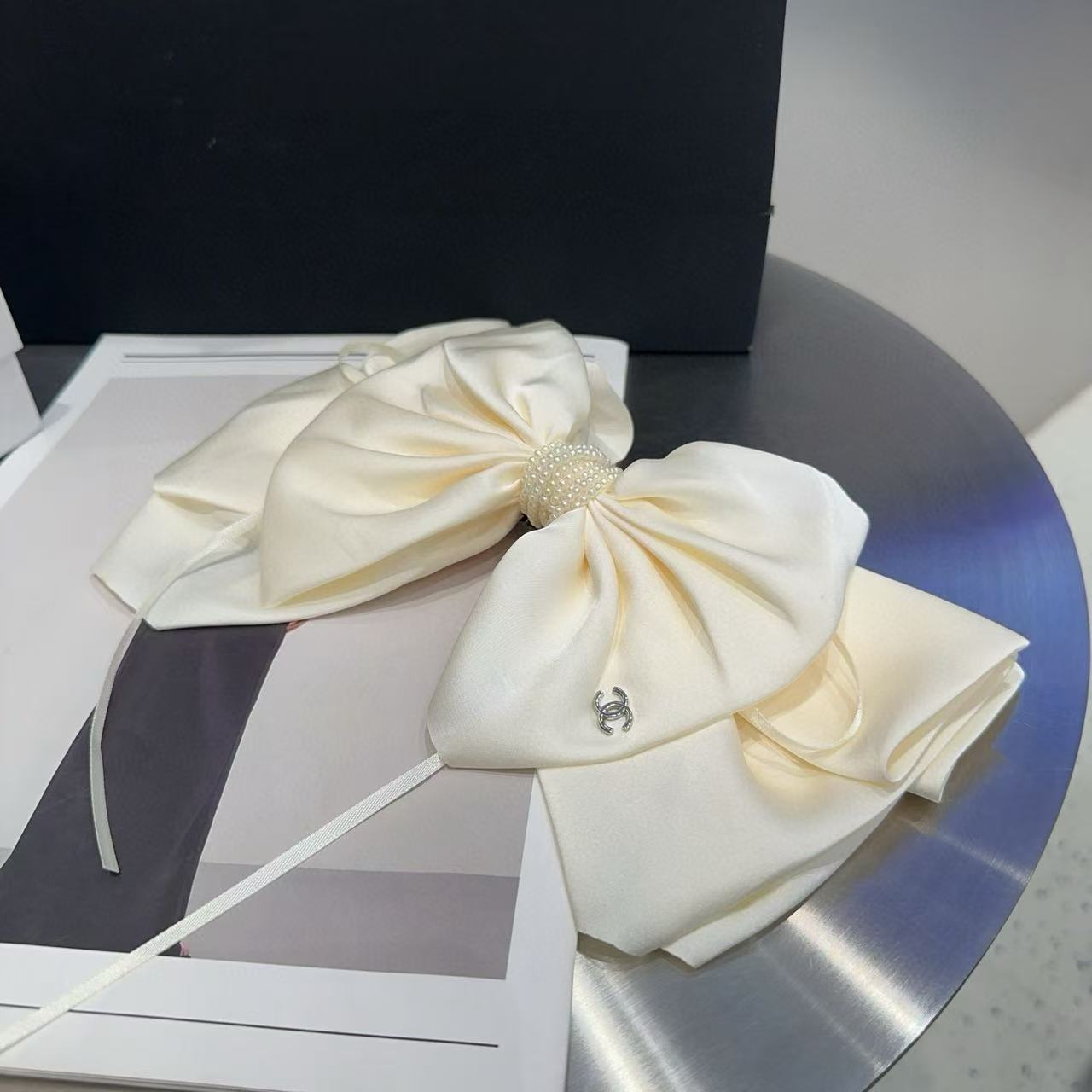 CHANE1 ダブルCパールヘアピン【50％割引+送料無料】