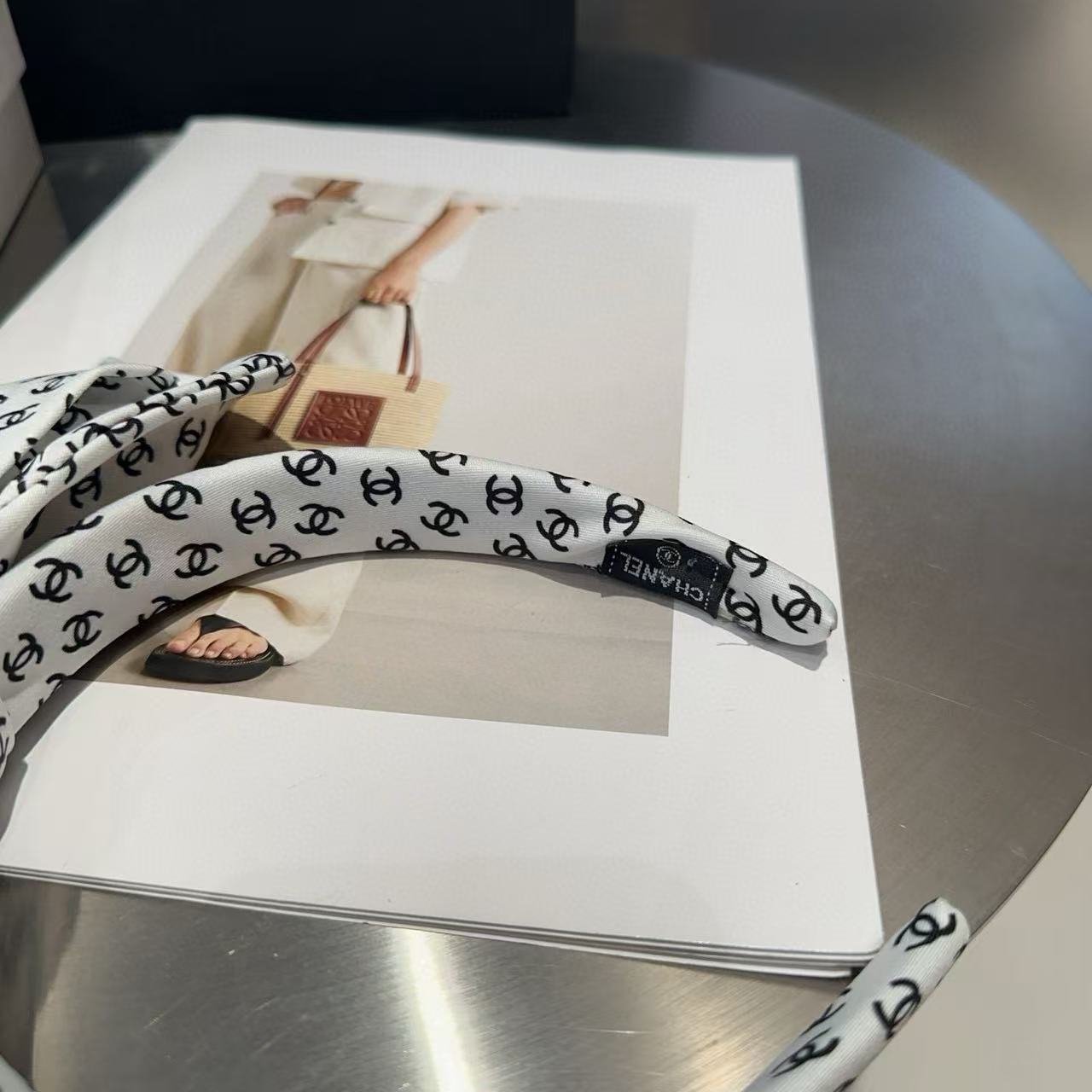 CHANE1 フルロゴリボンヘッドバンド【50％割引+送料無料】