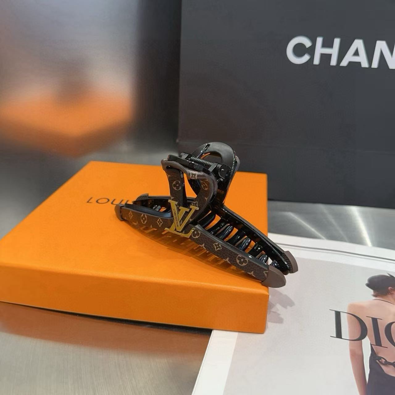 LVオールドフラワーヘアピン【50％割引+送料無料】