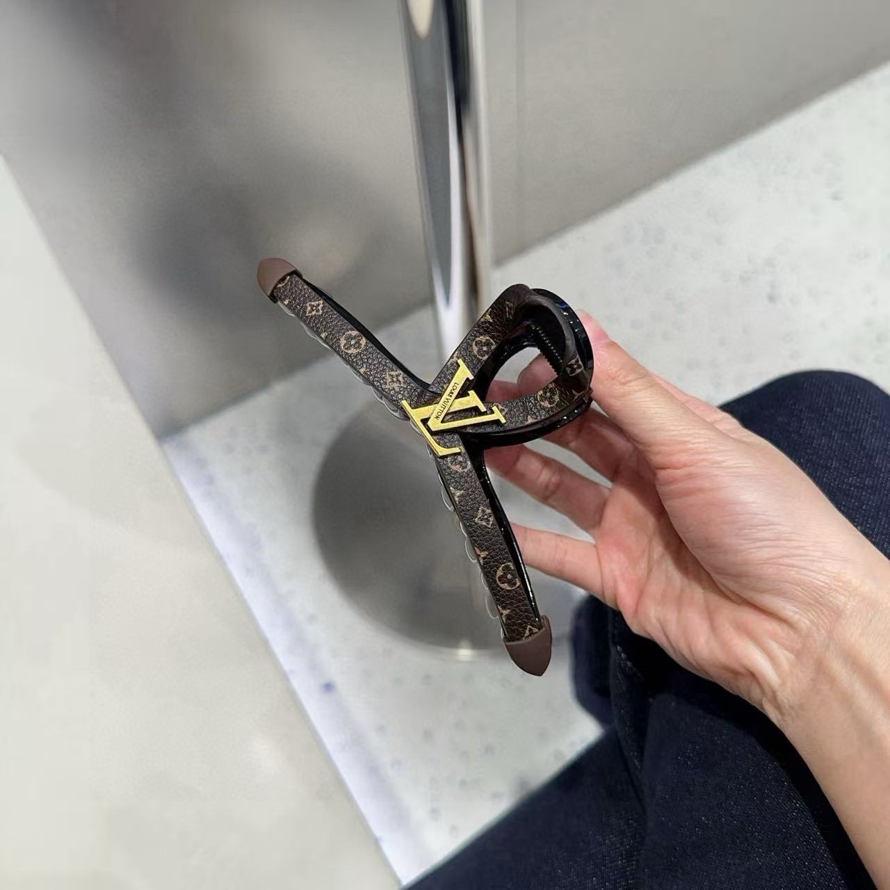 LVオールドフラワーヘアピン【50％割引+送料無料】