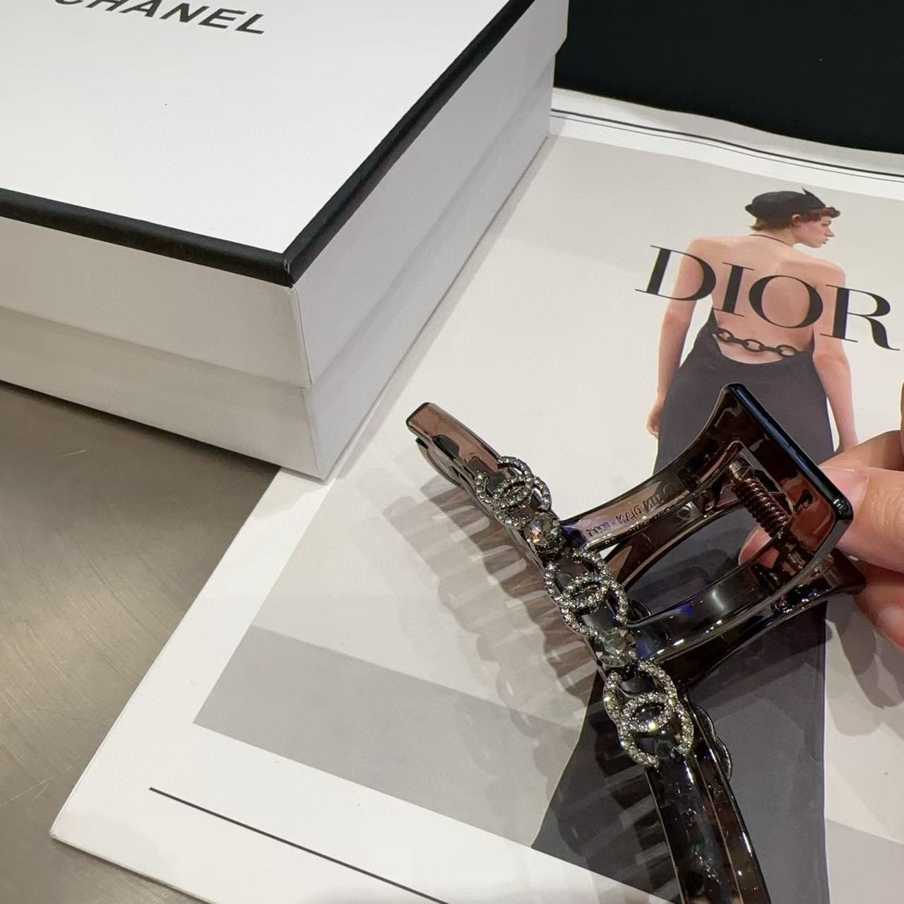 CHANE1 ダブルCダイヤモンドヘアピン【50％割引+送料無料】