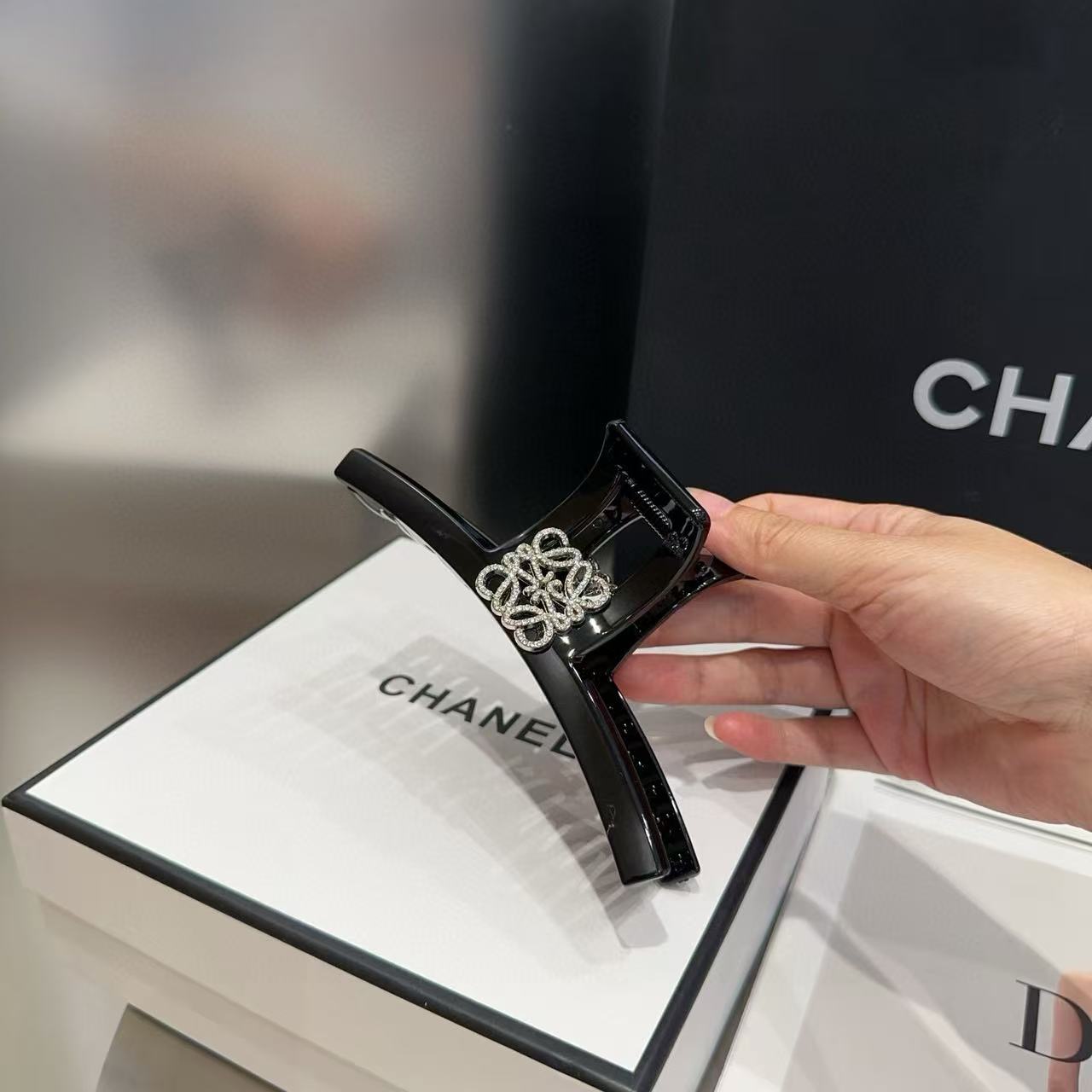 L0WEW ダイヤモンドロゴヘアピン【50％割引+送料無料】