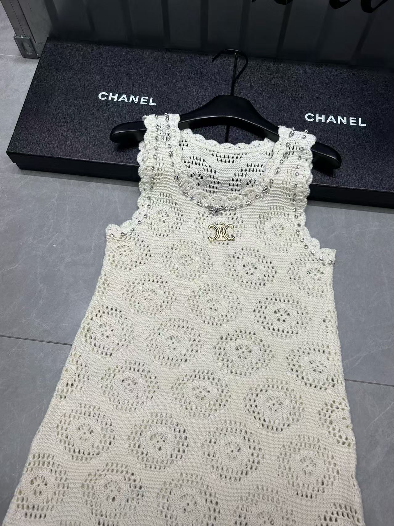 CEL1NE 凱旋門中空ノースリーブドレス【50％割引+送料無料】