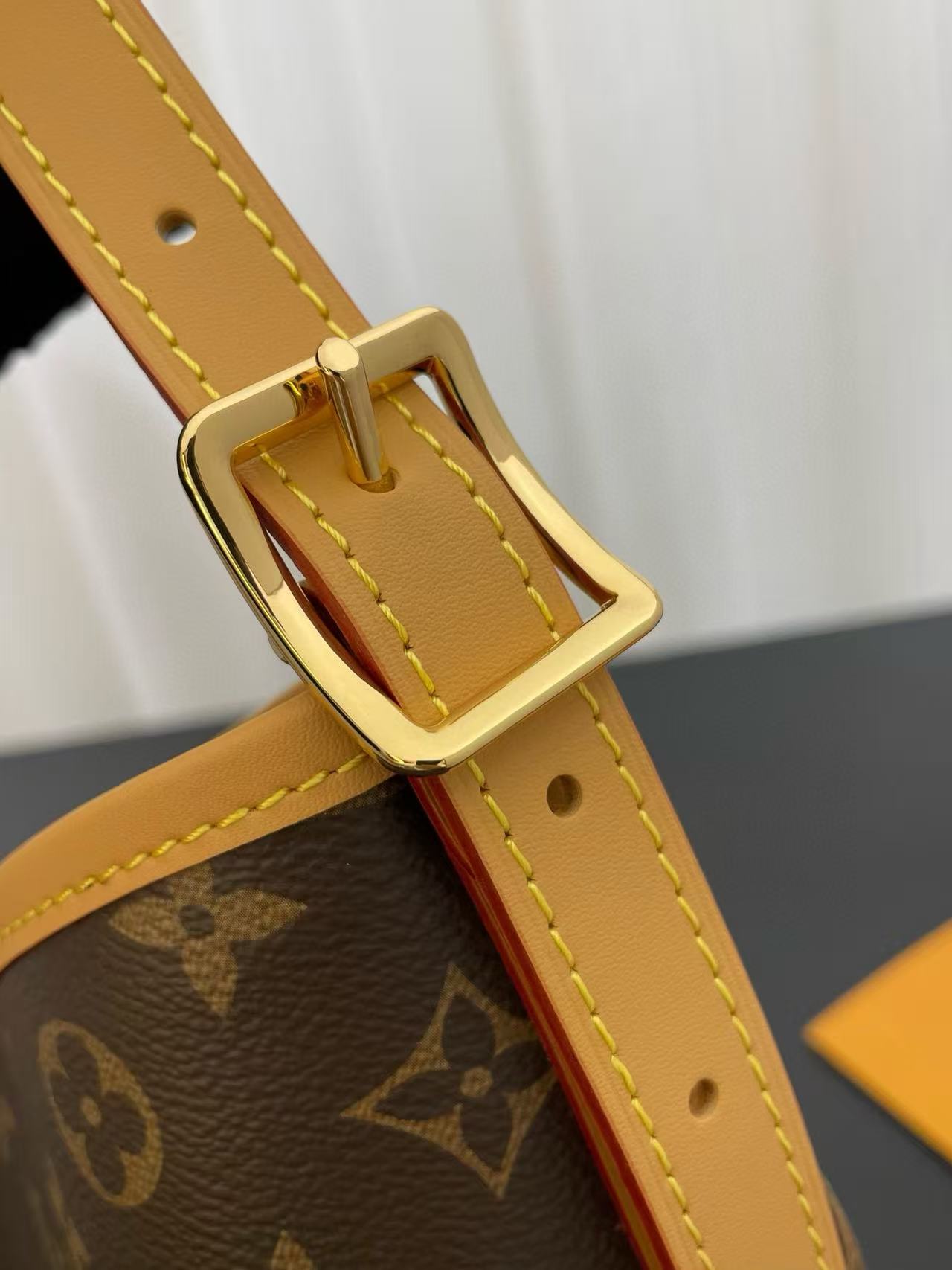 LVプリントショルダーバッグ【50％割引+送料無料】