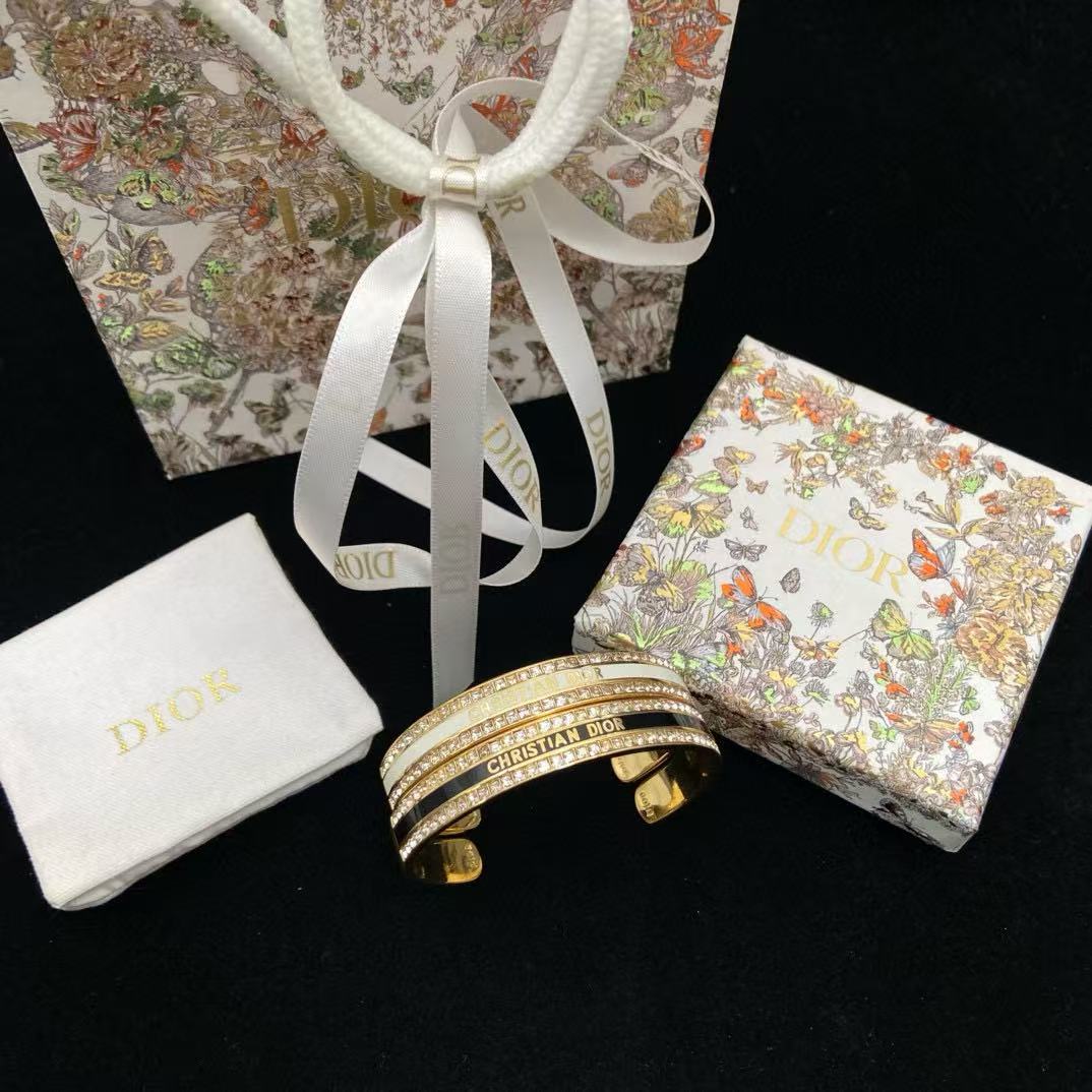 DI0R ダイヤモンドレターブレスレット【50％割引+送料無料】