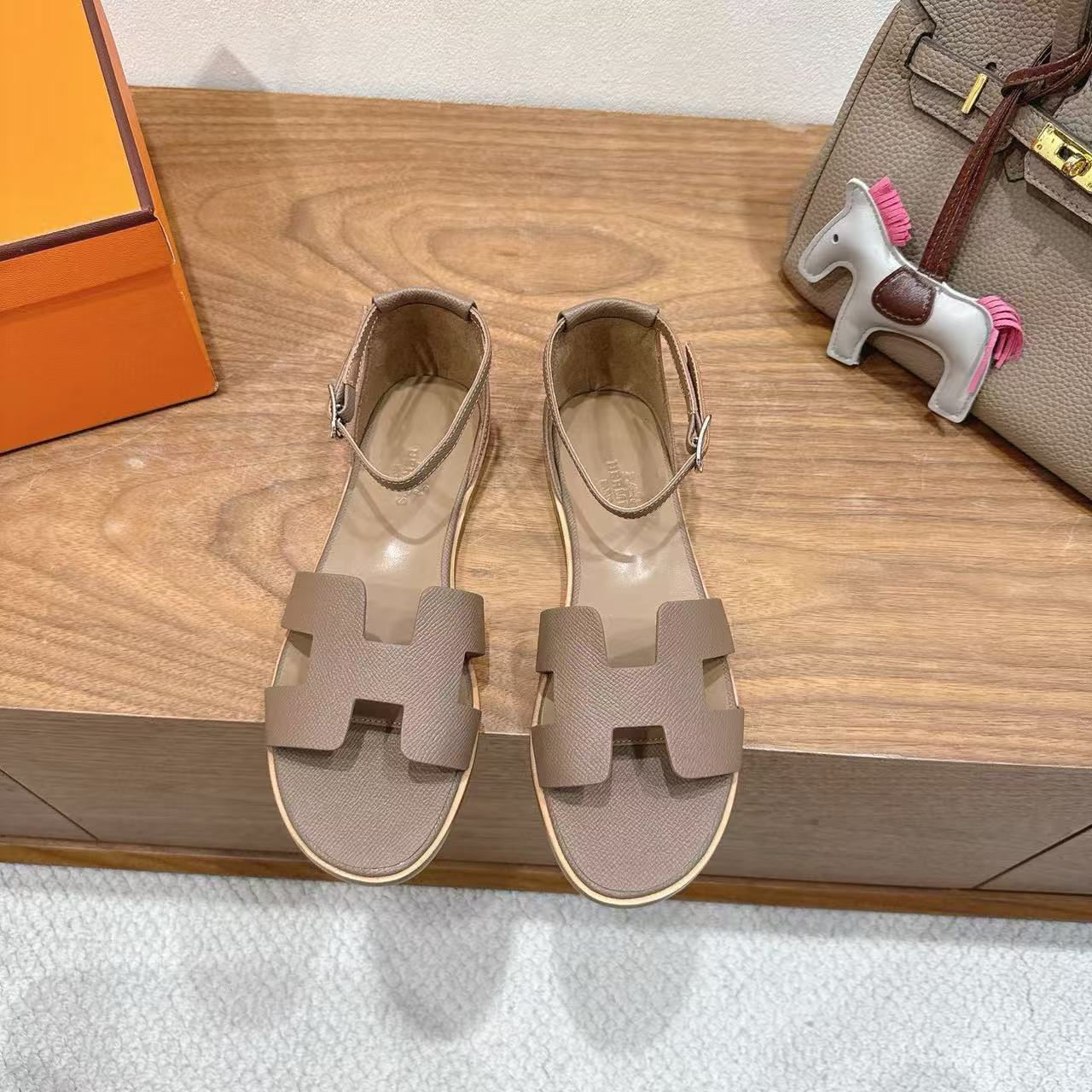 HERME5 高品質レザーフラットサンダル【50％割引+送料無料】