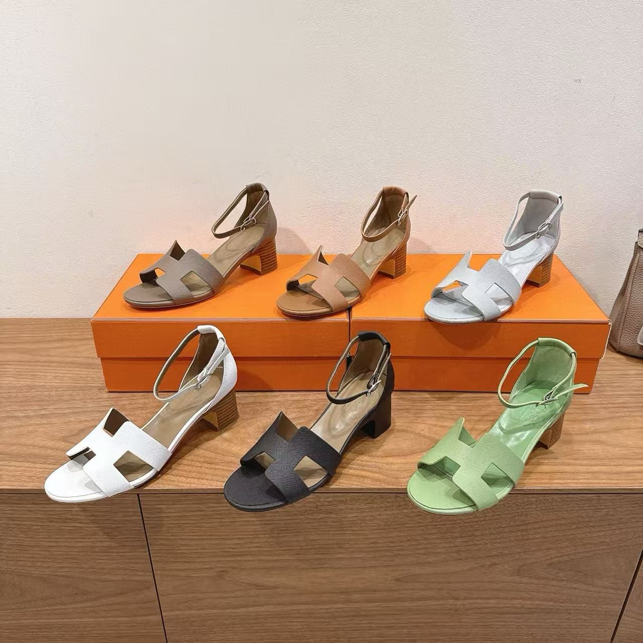 HERME5の高品質ローヒールサンダル【50％割引+送料無料】