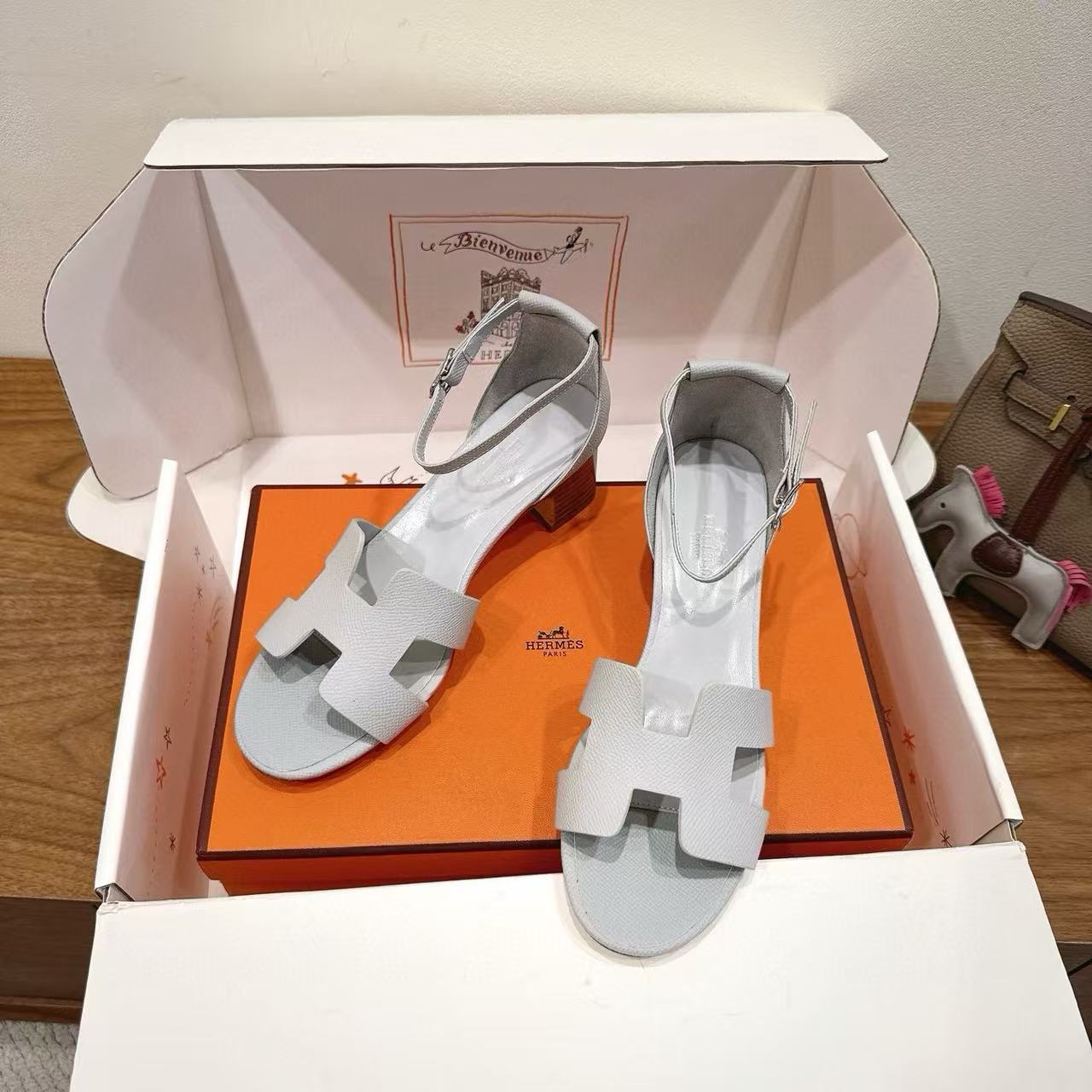 HERME5の高品質ローヒールサンダル【50％割引+送料無料】