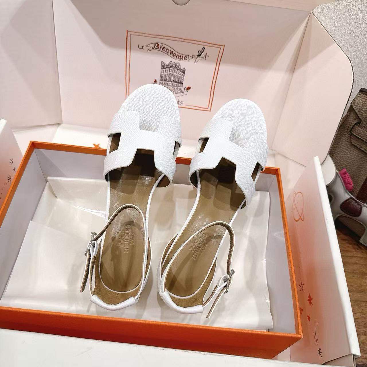 HERME5の高品質ローヒールサンダル【50％割引+送料無料】