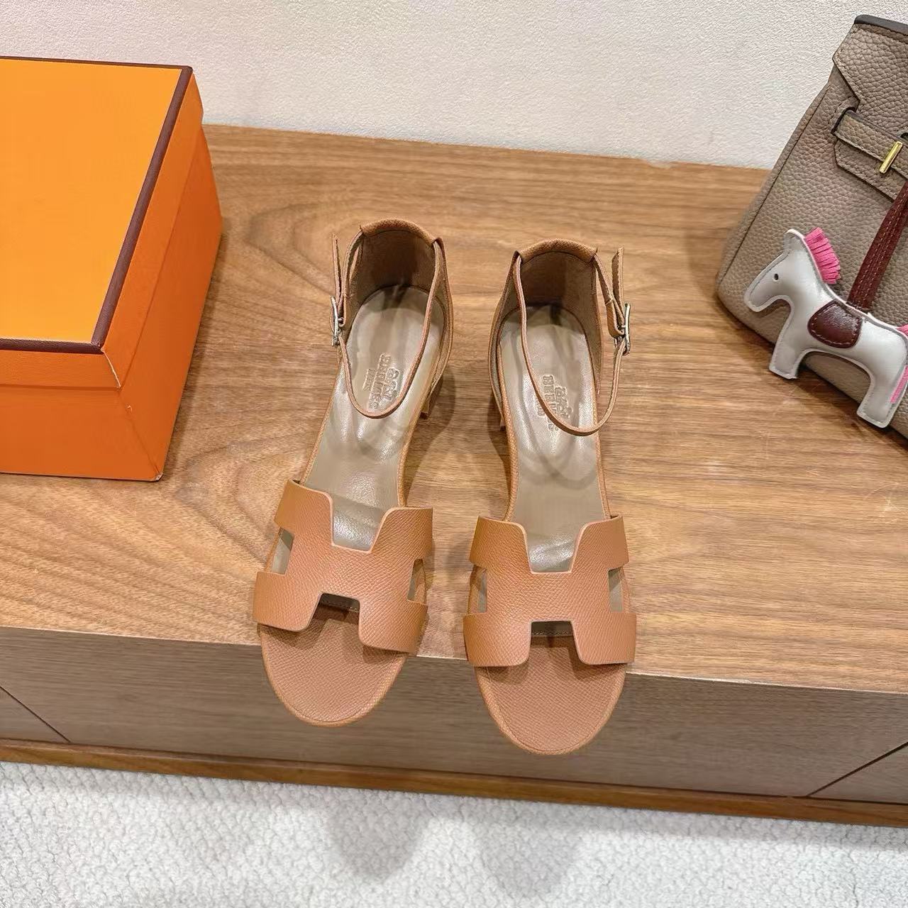 HERME5の高品質ローヒールサンダル【50％割引+送料無料】