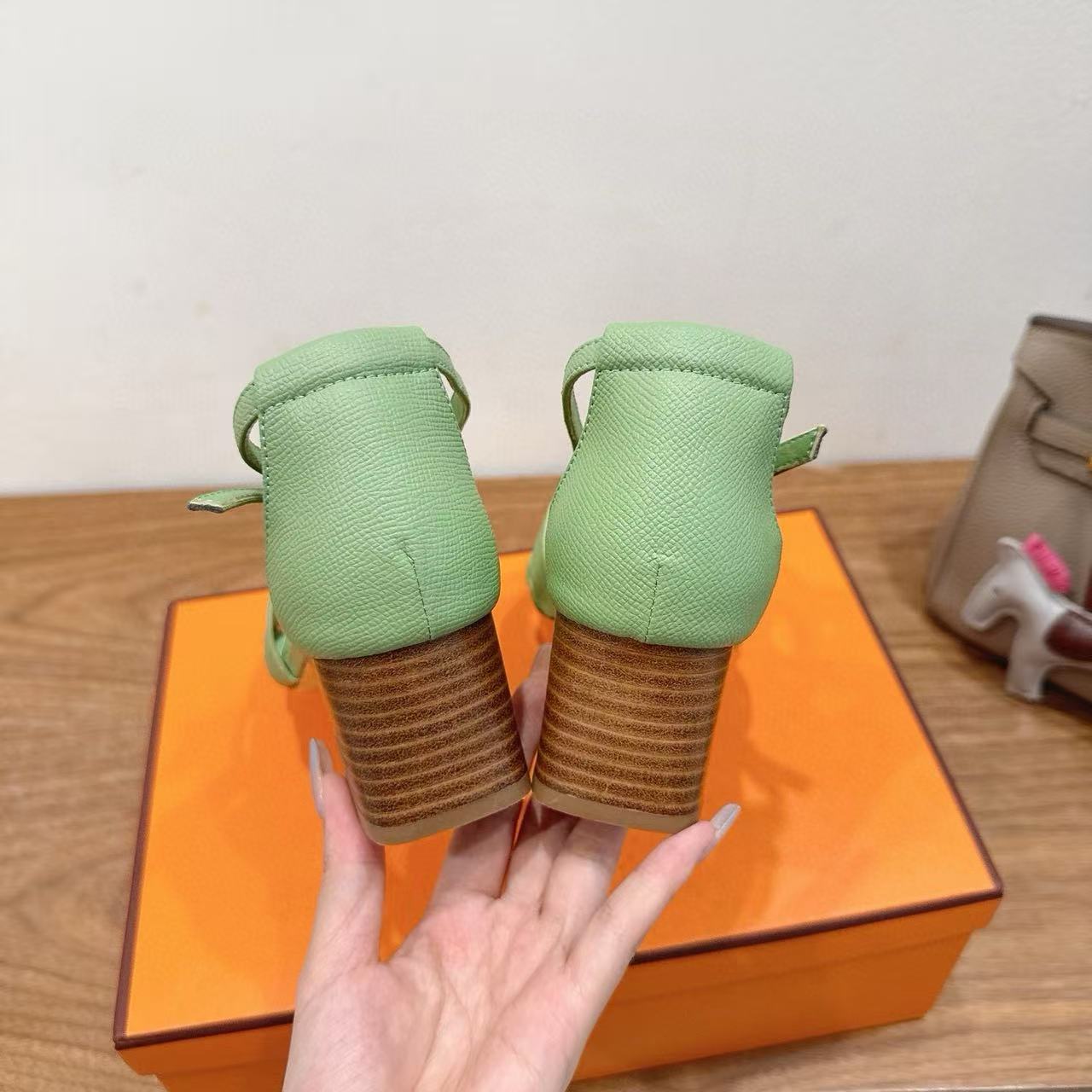 HERME5の高品質ローヒールサンダル【50％割引+送料無料】