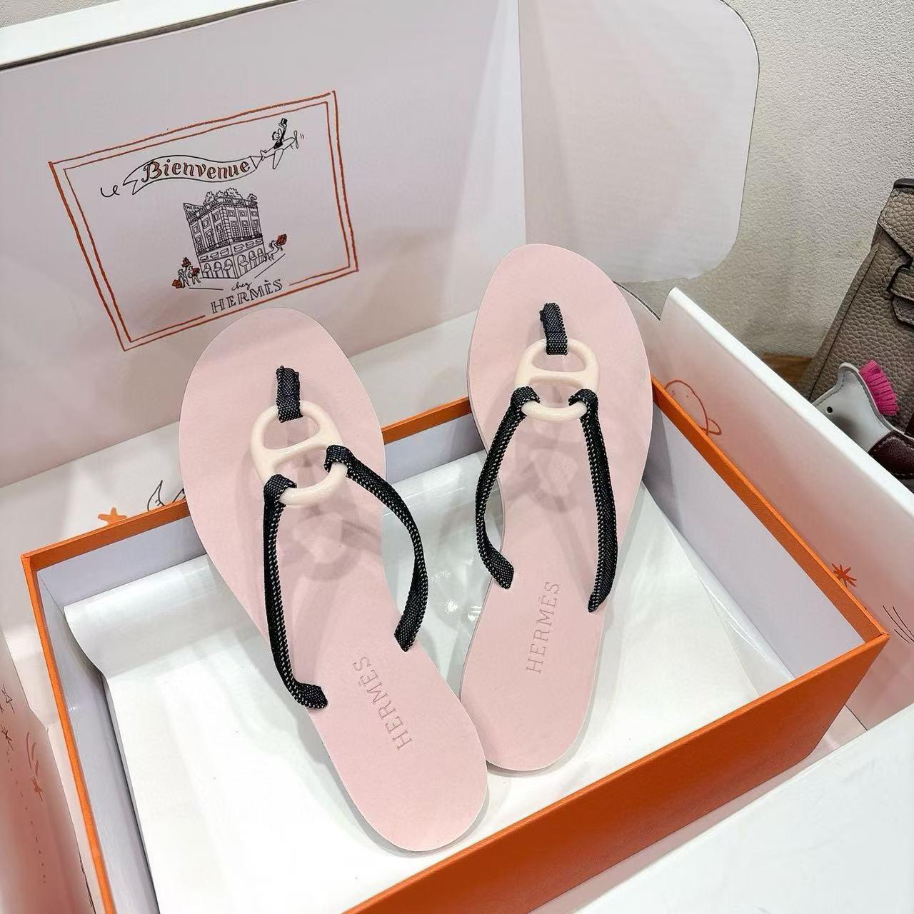 HERME5 高品質カラーマッチング豚鼻スリッパ【50％割引+送料無料】