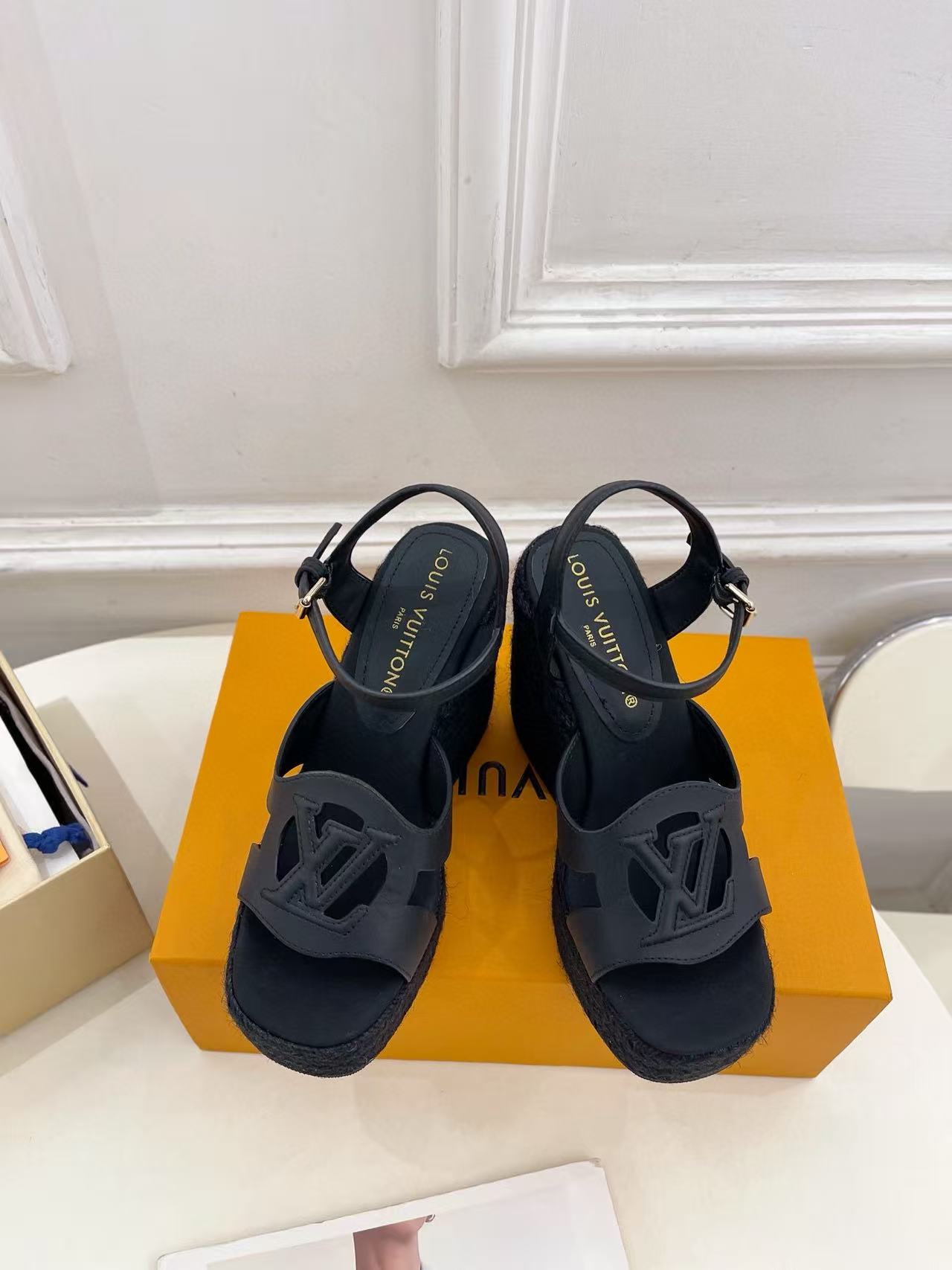 LVの高品質中空麻ロープウェッジサンダル【50％割引+送料無料】