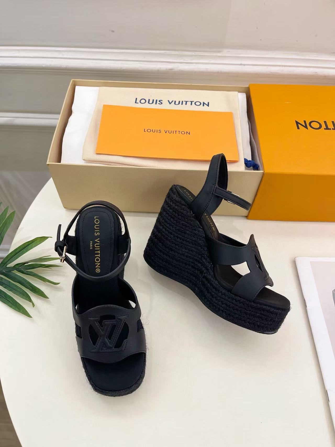 LVの高品質中空麻ロープウェッジサンダル【50％割引+送料無料】