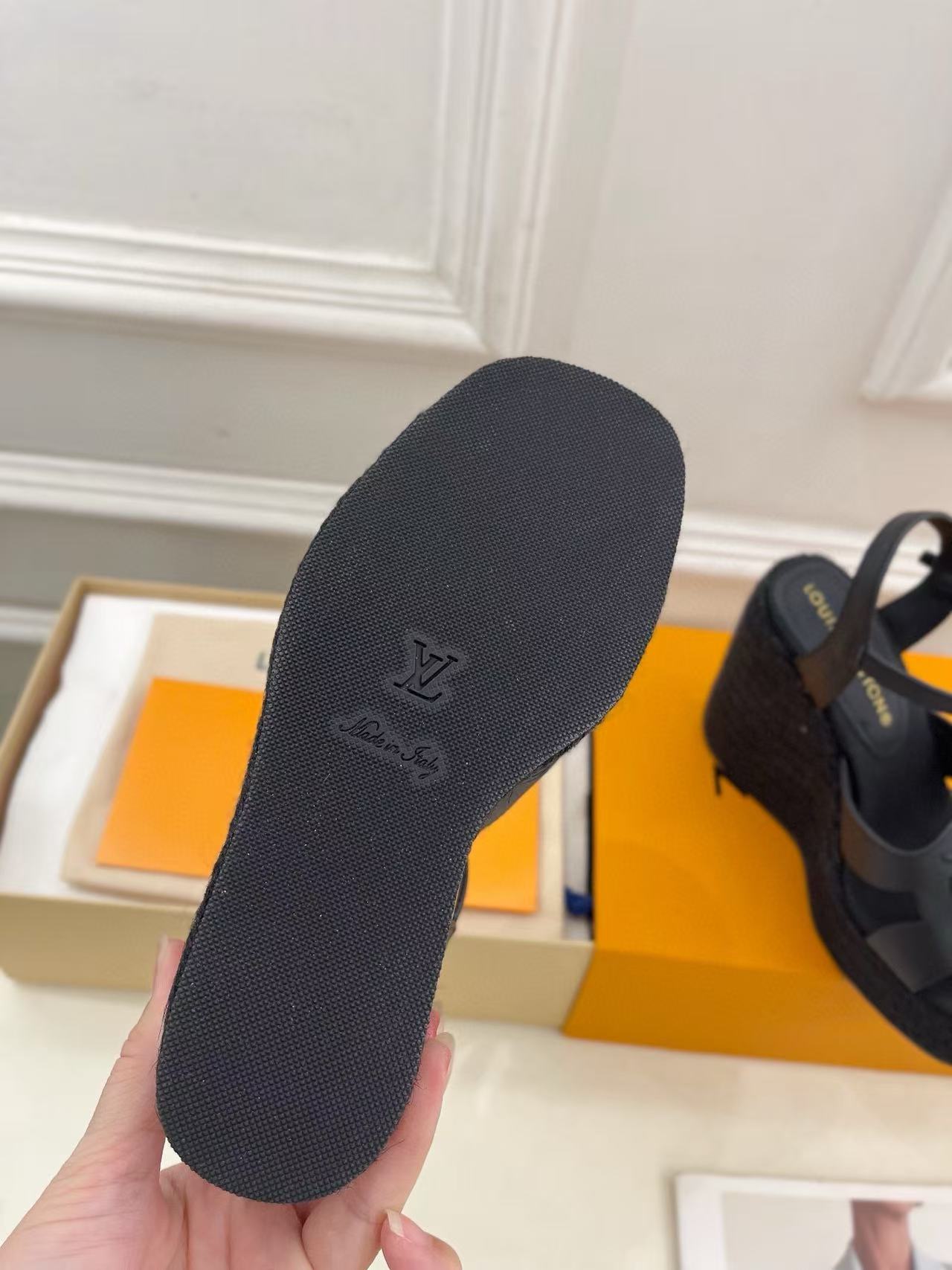 LVの高品質中空麻ロープウェッジサンダル【50％割引+送料無料】