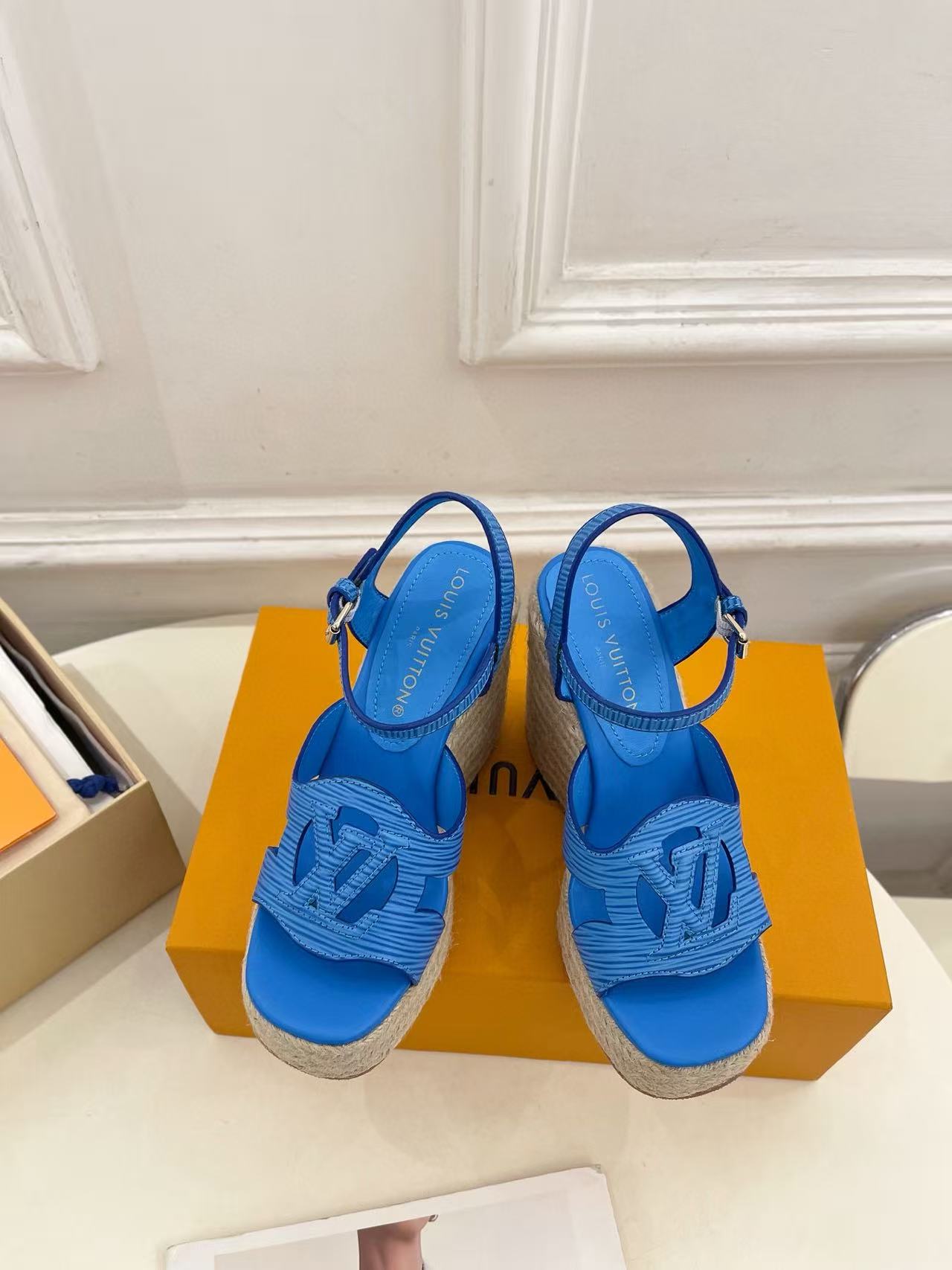 LVの高品質中空麻ロープウェッジサンダル【50％割引+送料無料】