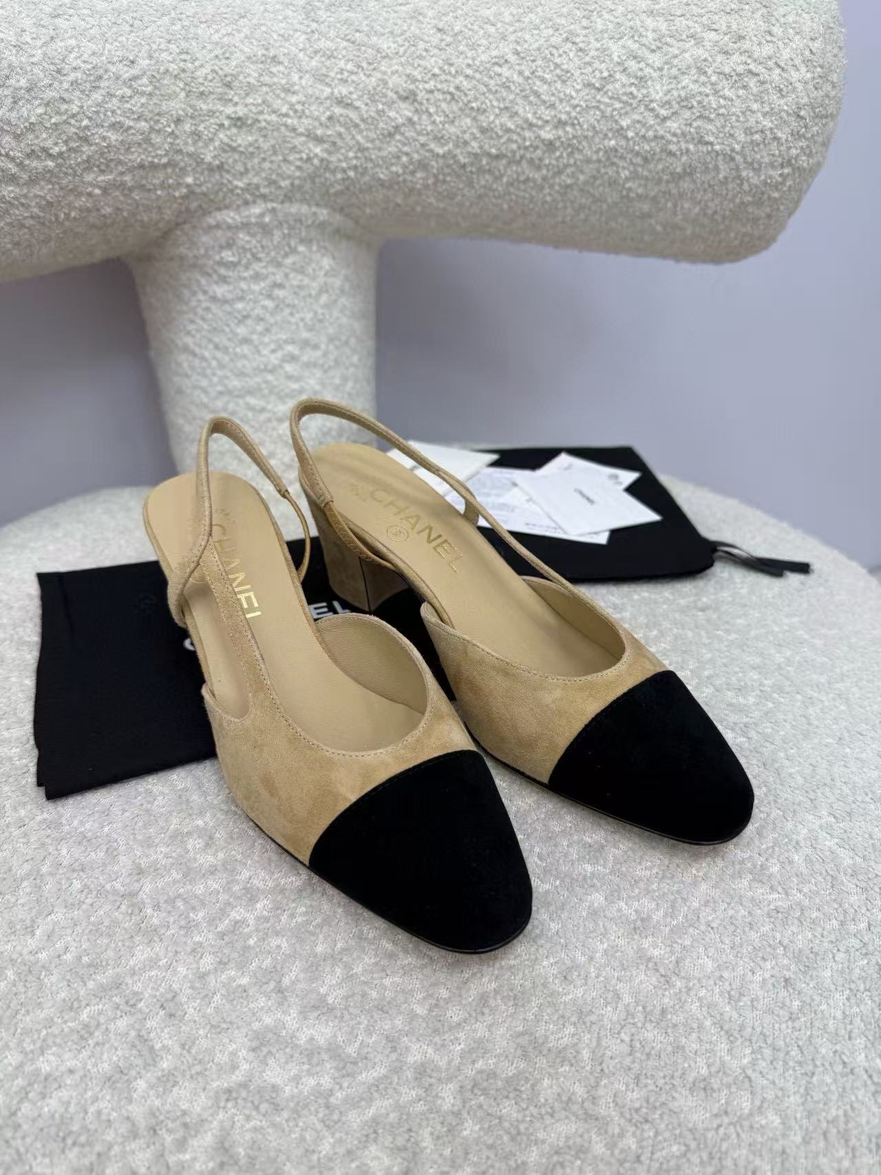 CHANE1 高品質鹿ベルベットローヒールサンダル【50％割引+送料無料】