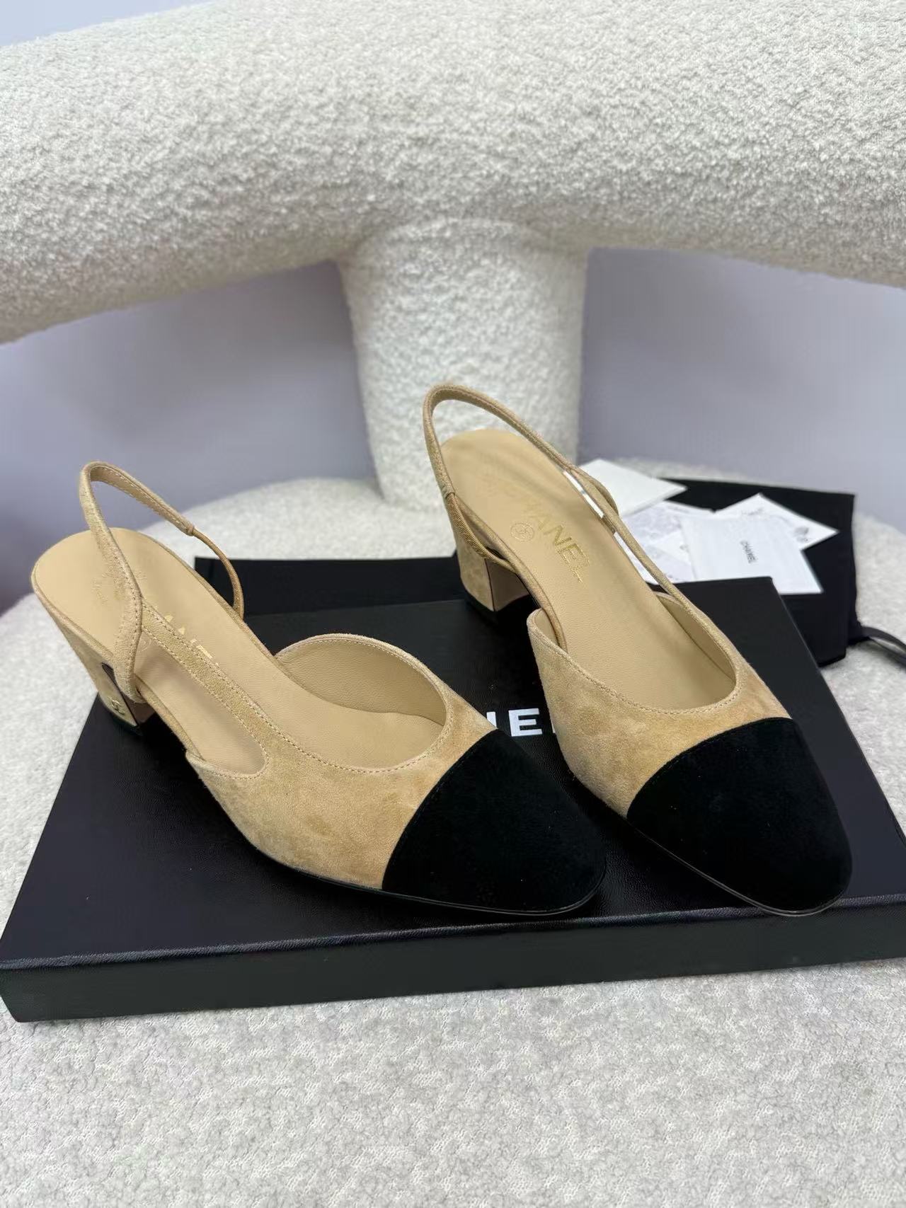 CHANE1 高品質鹿ベルベットローヒールサンダル【50％割引+送料無料】