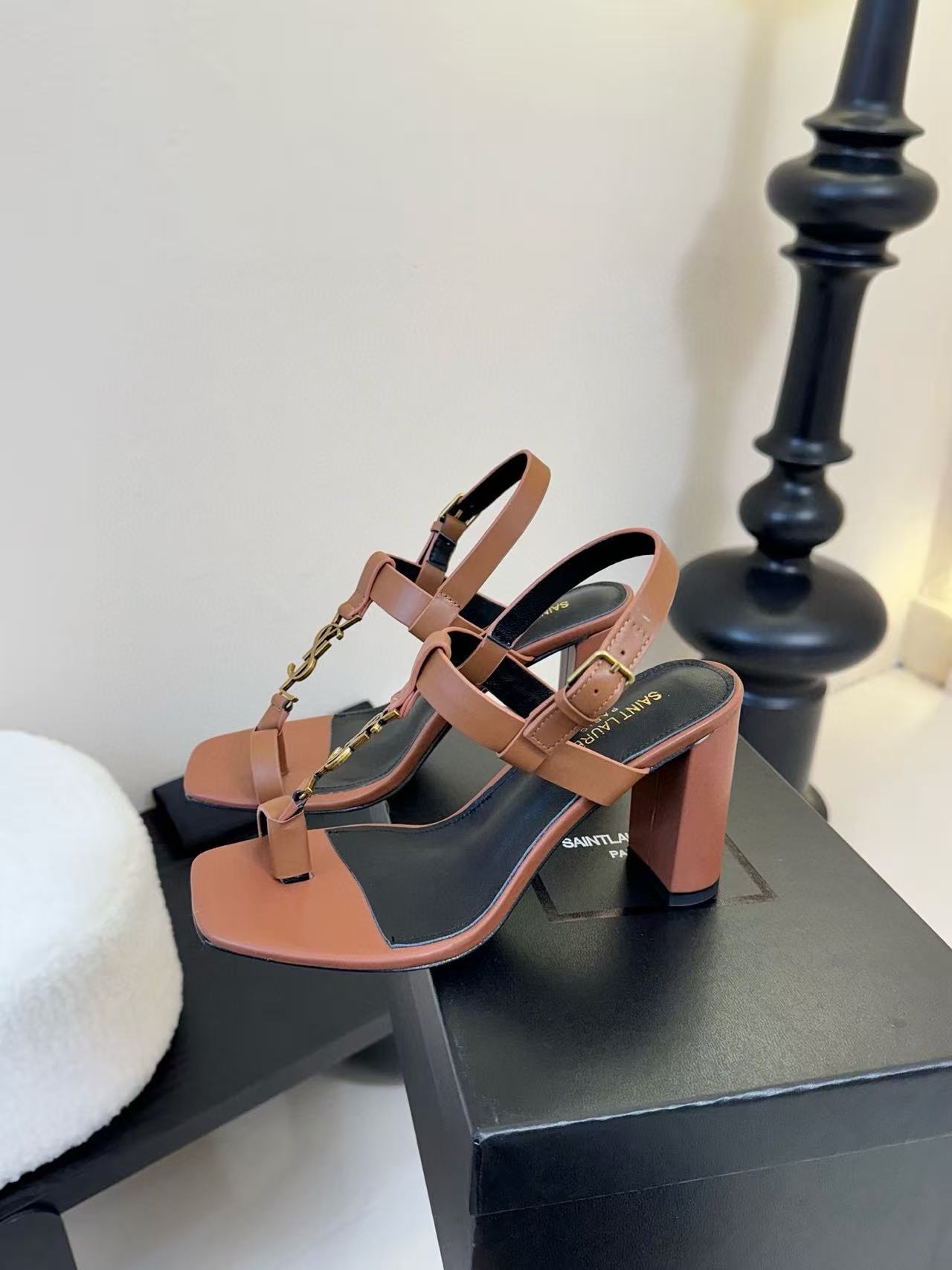 YSLの高品質ハイヒールサンダル【50％割引+送料無料】