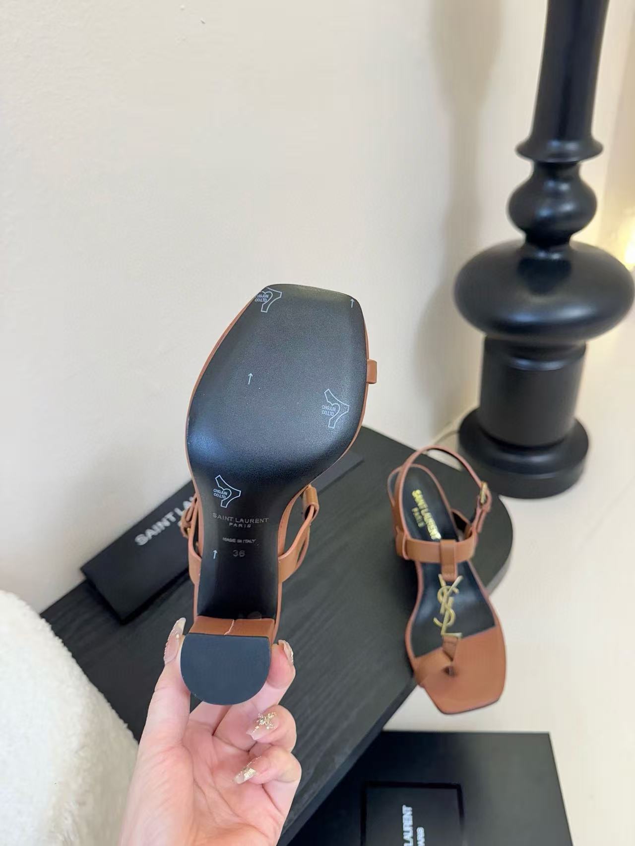 YSLの高品質ハイヒールサンダル【50％割引+送料無料】