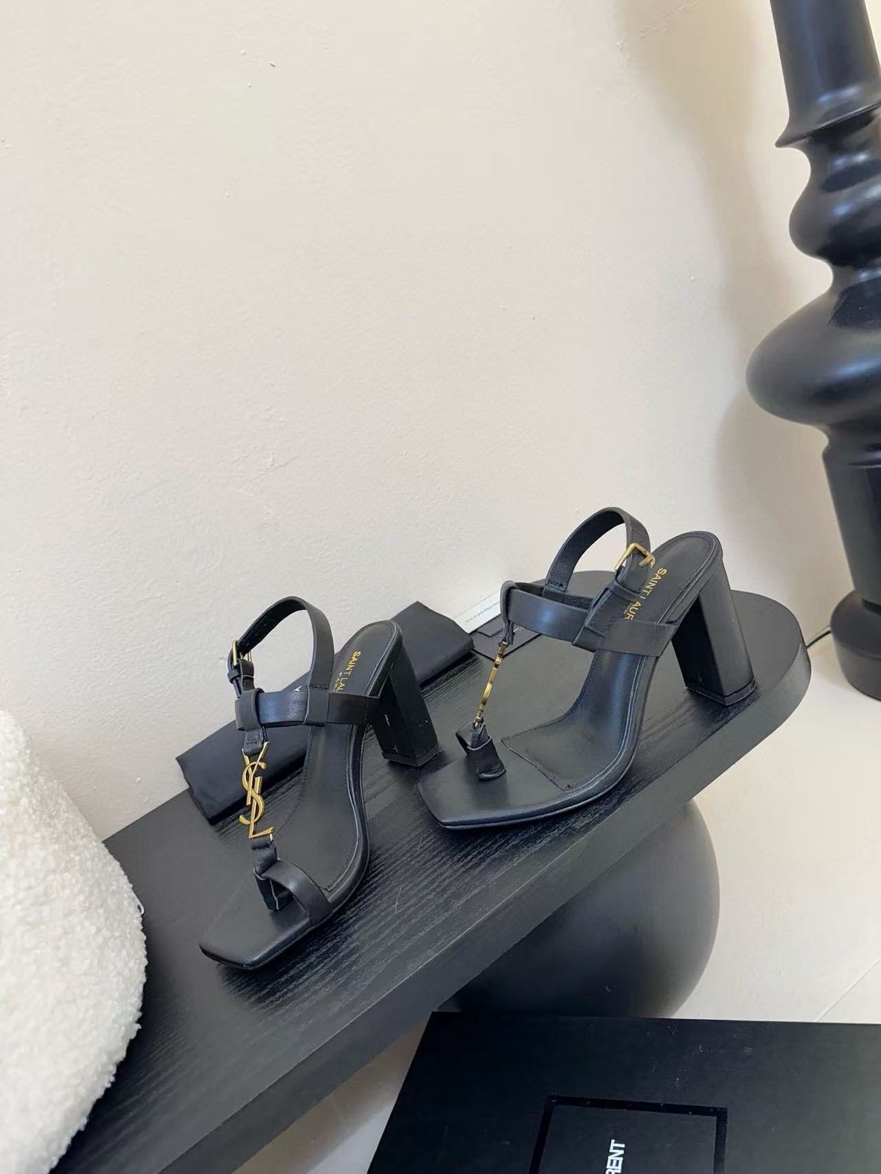 YSLの高品質ハイヒールサンダル【50％割引+送料無料】