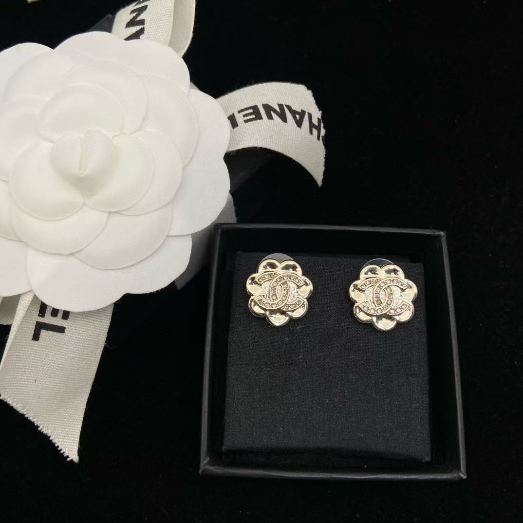 CHANE1 ダブルCイヤリング【50％割引+送料無料】