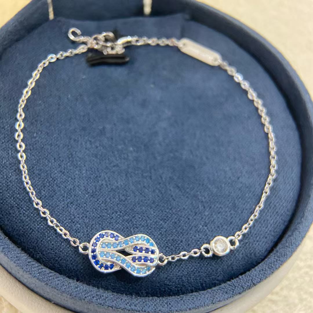 FRED グラデーションブルー 8字型ネックレス【50％割引+送料無料】