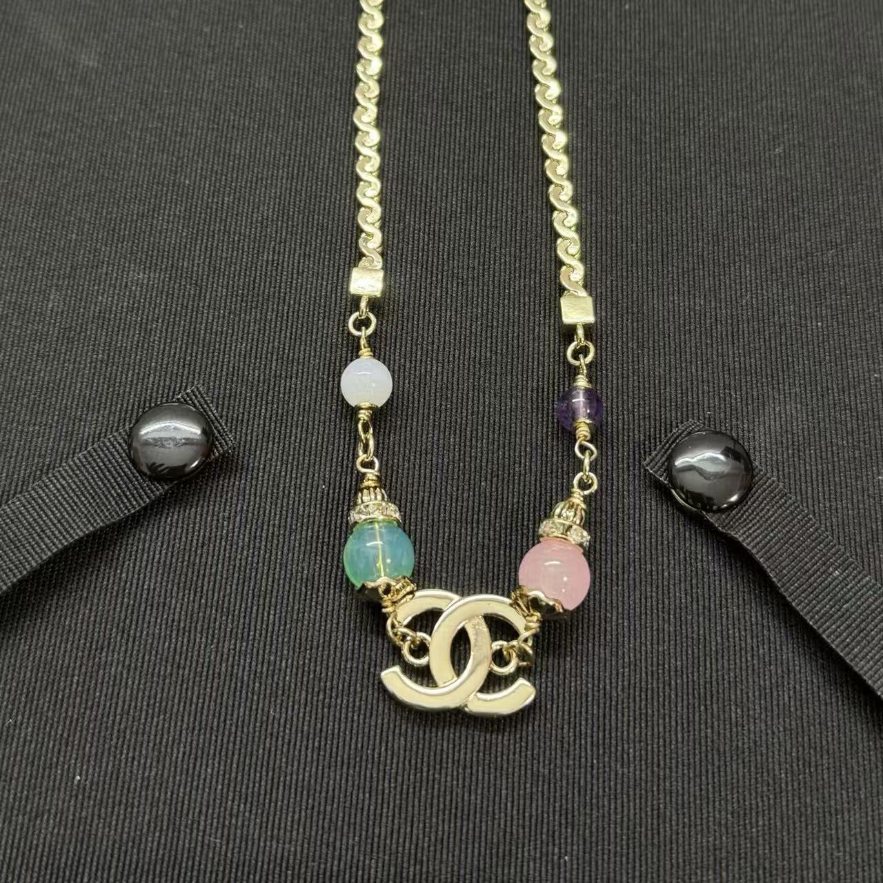 CHANE1 カラーガラス ダブルC スネークボーンネックレス【50％割引+送料無料】