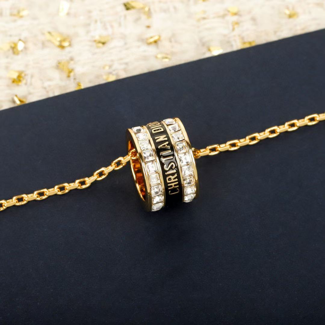 DI0R ダイヤモンド レター ラウンドネックレス【50％割引+送料無料】