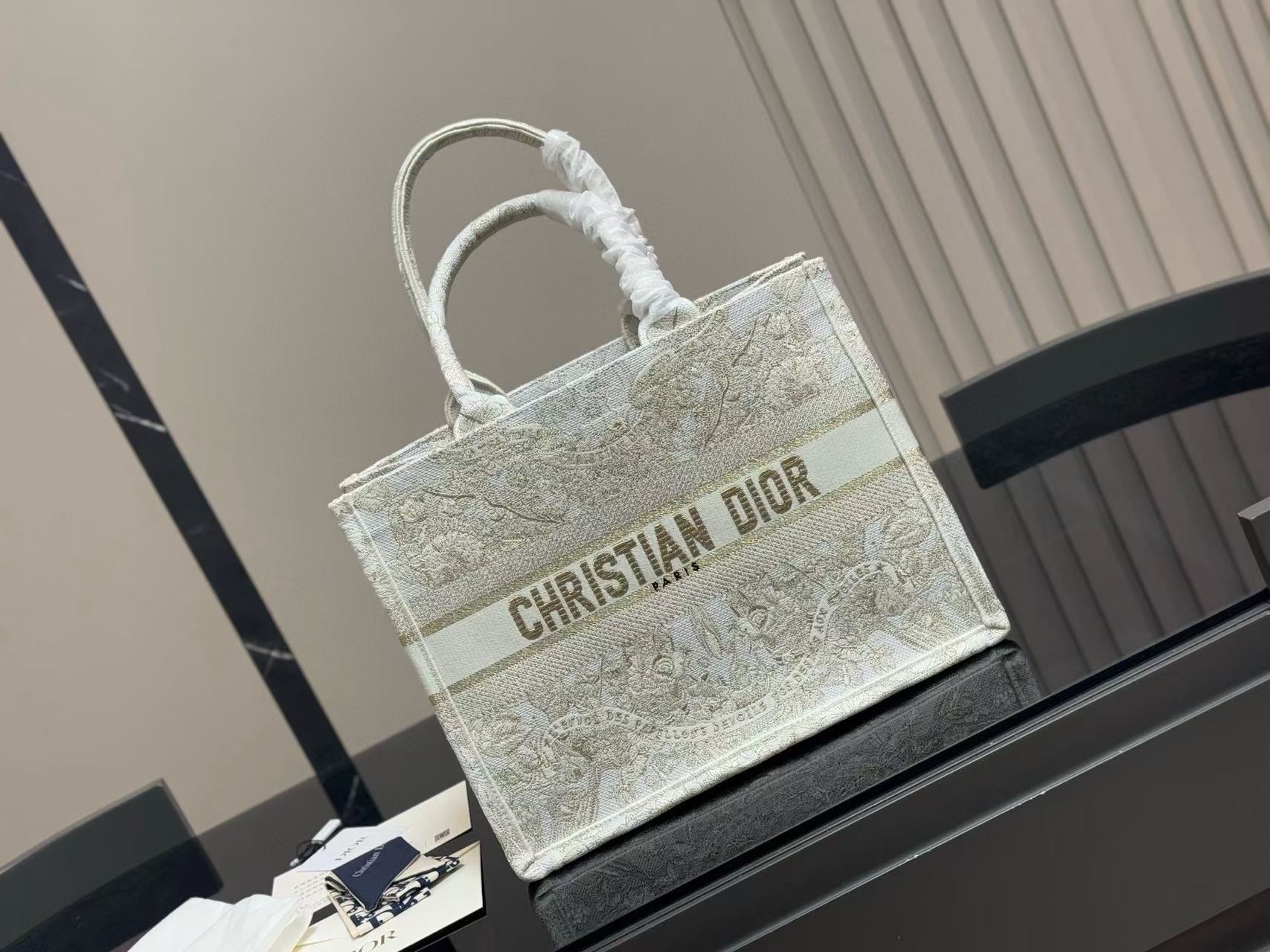 DI0R 刺繍バタフライショッピングバッグ【50％割引+送料無料】