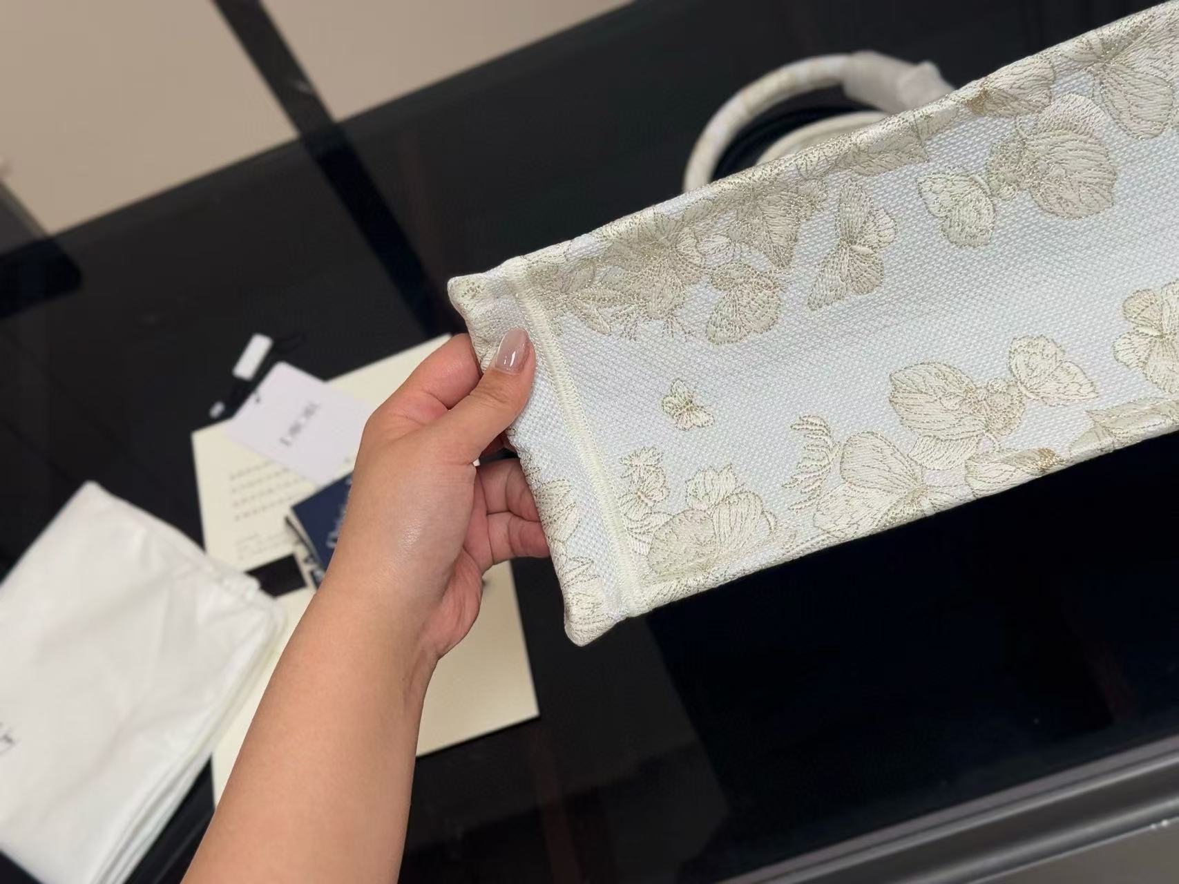 DI0R 刺繍バタフライショッピングバッグ【50％割引+送料無料】