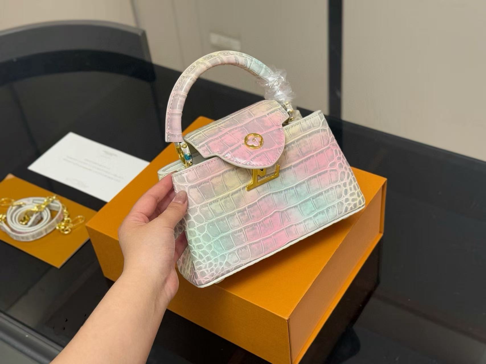 LVチェーングラデーションハンドバッグ【50％割引+送料無料】