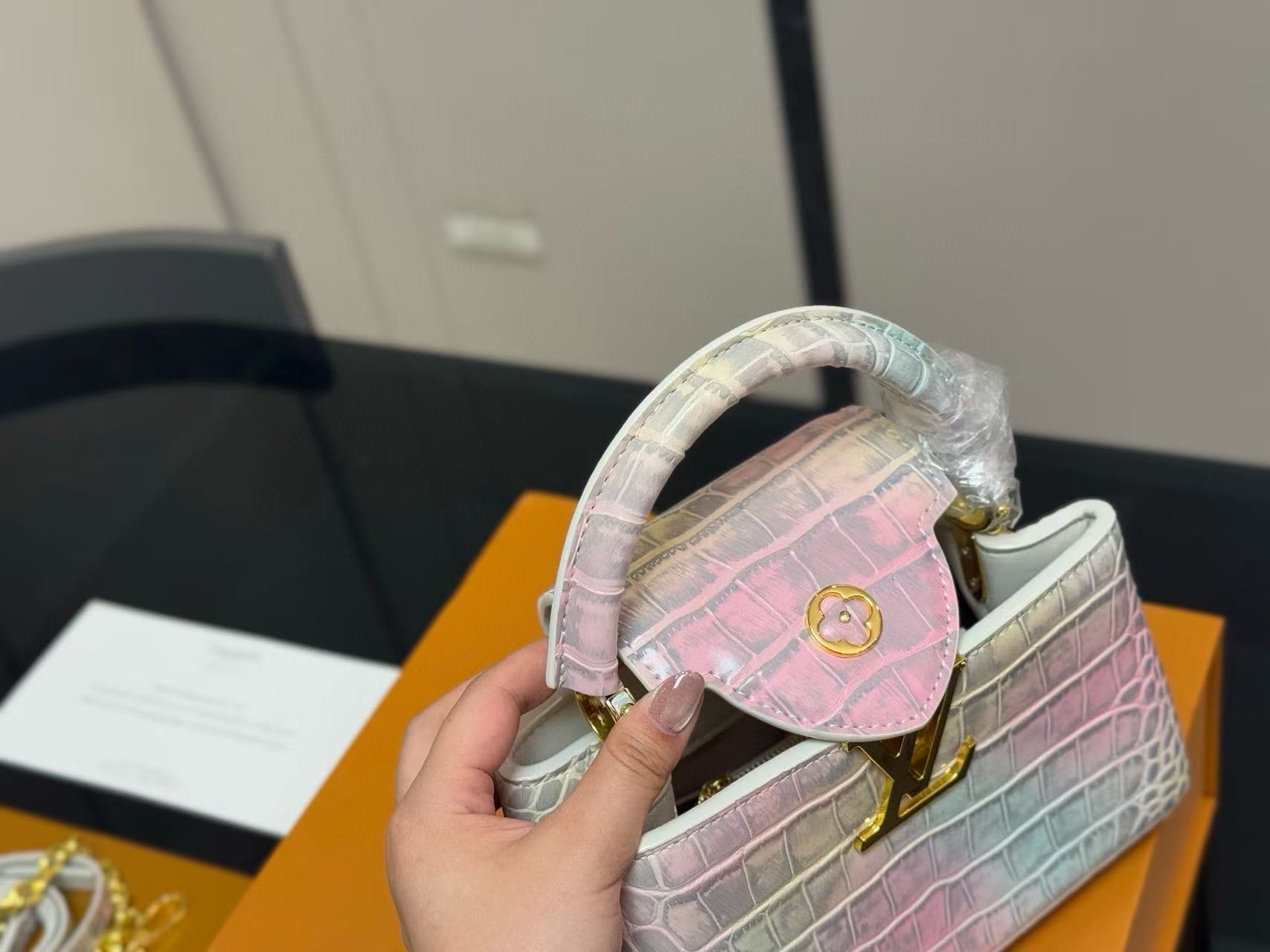 LVチェーングラデーションハンドバッグ【50％割引+送料無料】