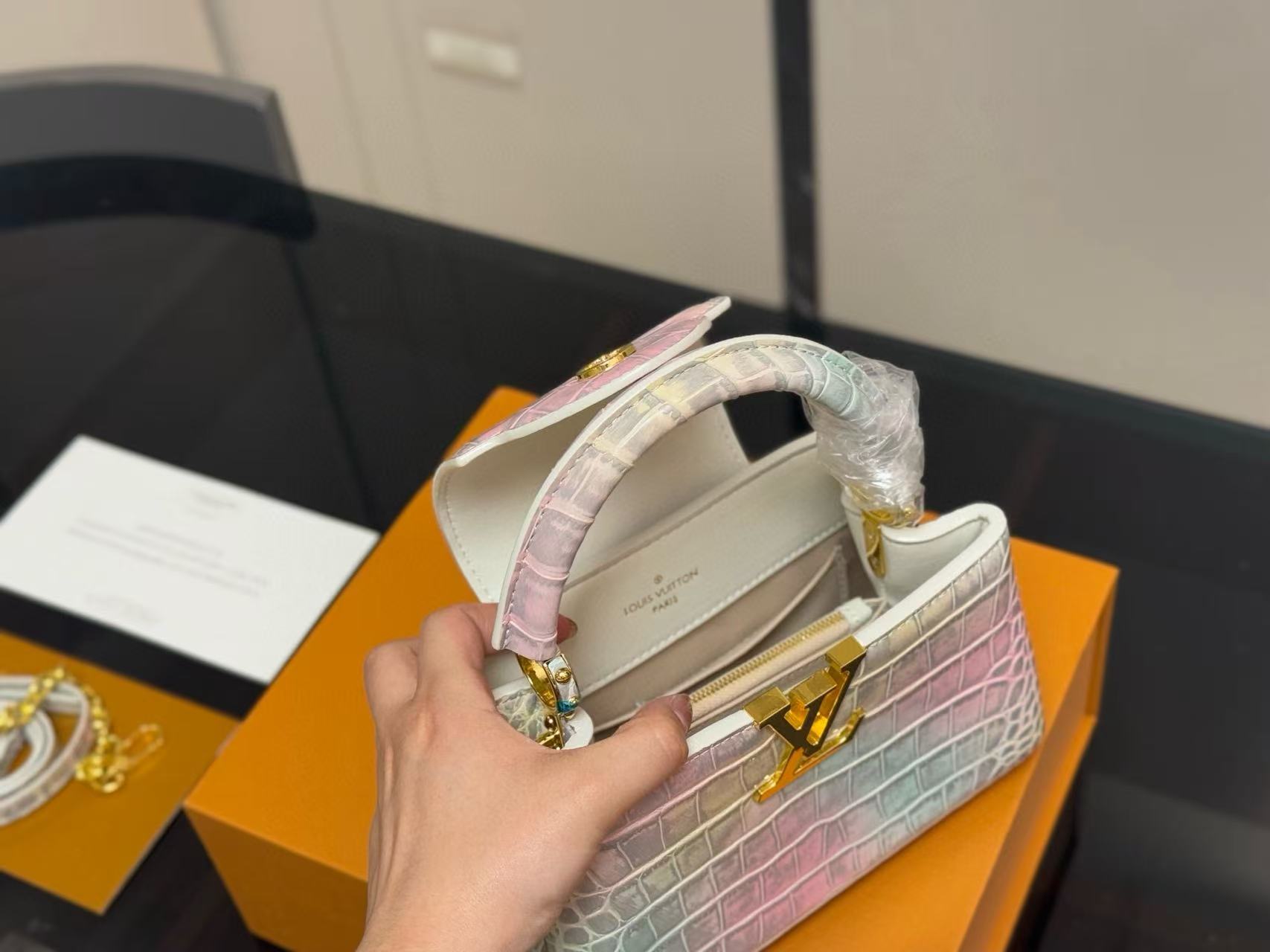 LVチェーングラデーションハンドバッグ【50％割引+送料無料】