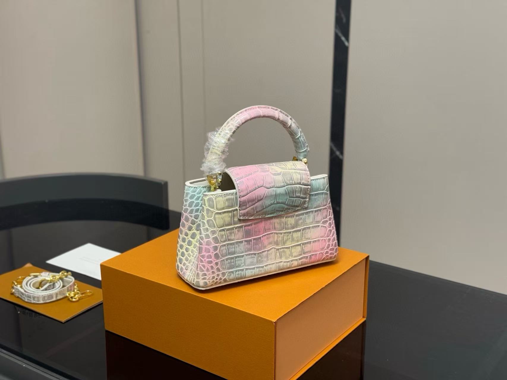 LVチェーングラデーションハンドバッグ【50％割引+送料無料】