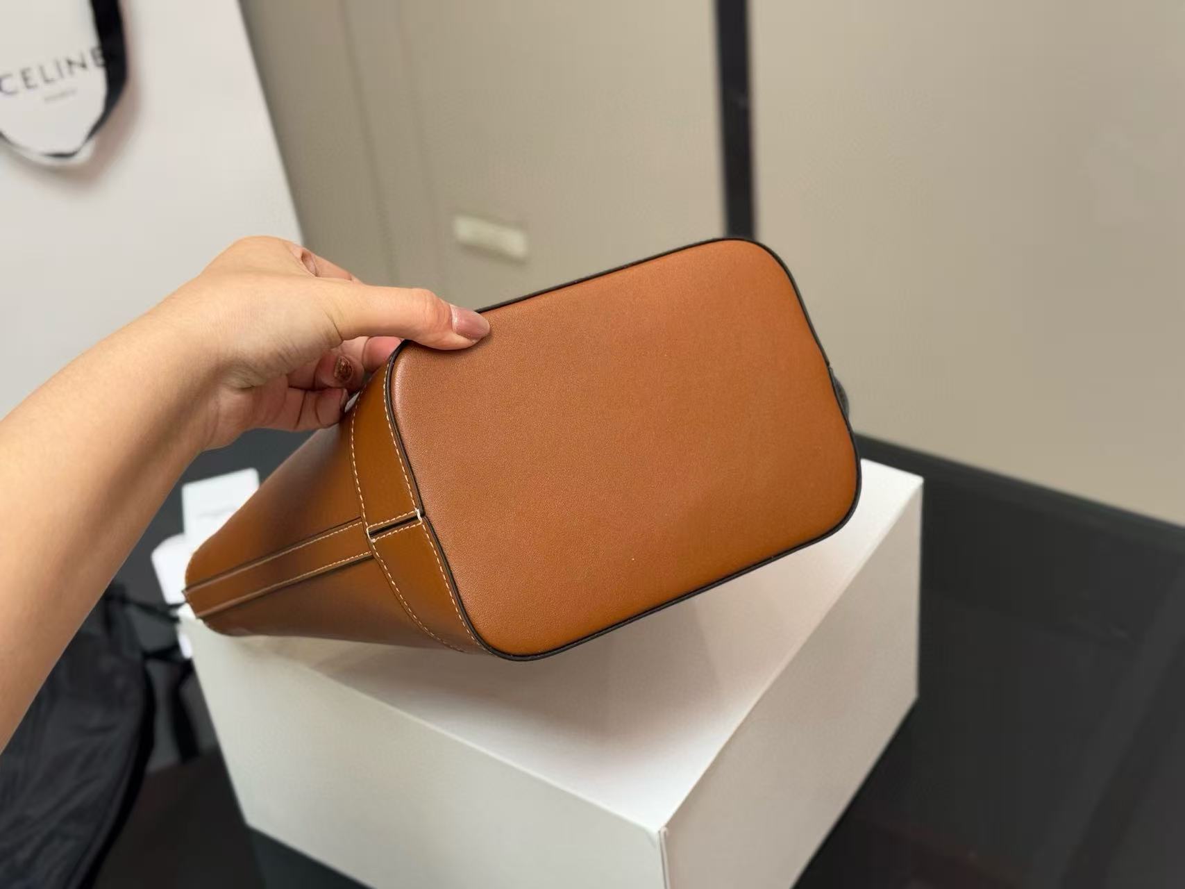 CEL1NE 凱旋門バケットバッグ【50％割引+送料無料】